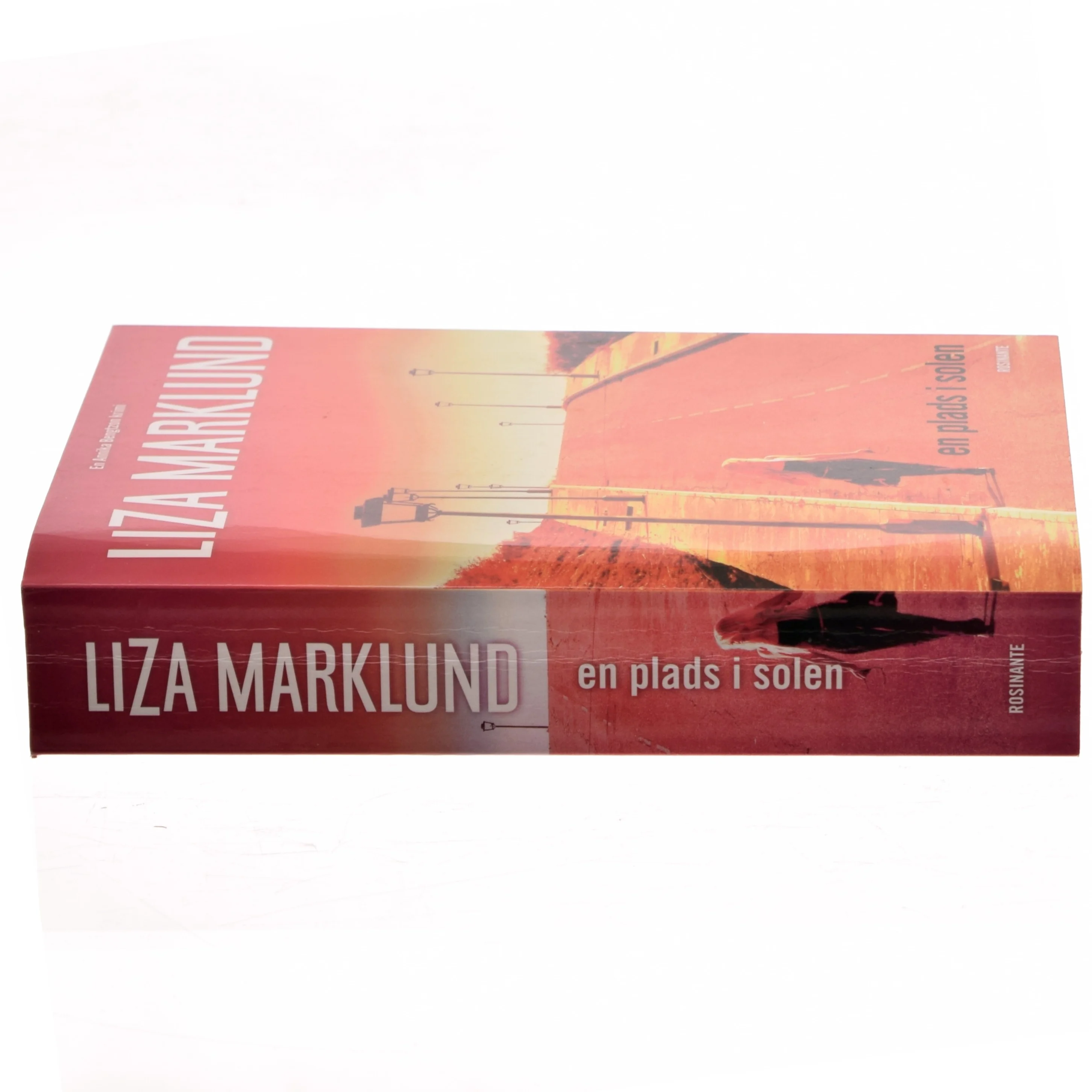 En Plads I Solen af Liza Marklund (Bog)