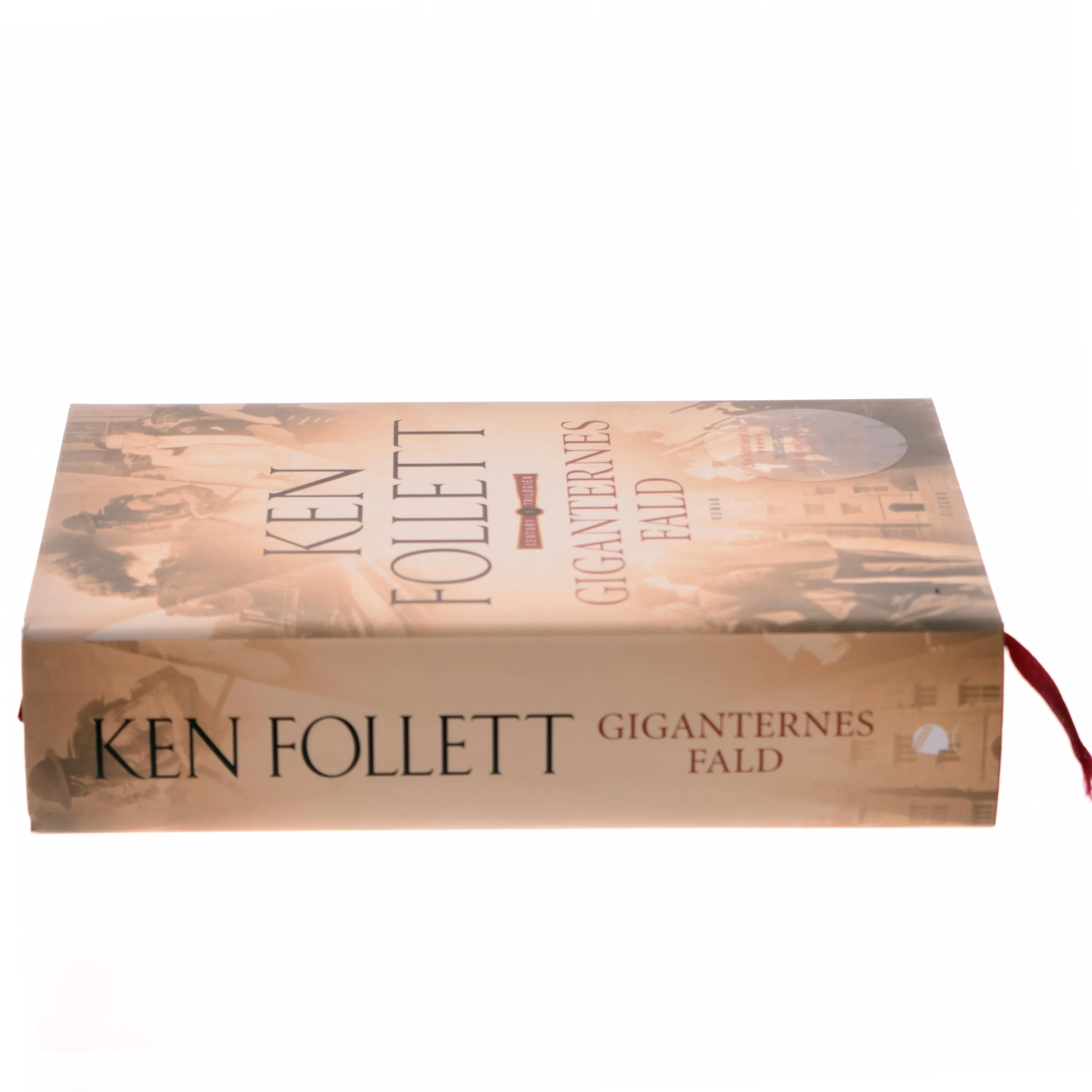 Britain and America - Tradition and Change af Ken Follett (Bog)