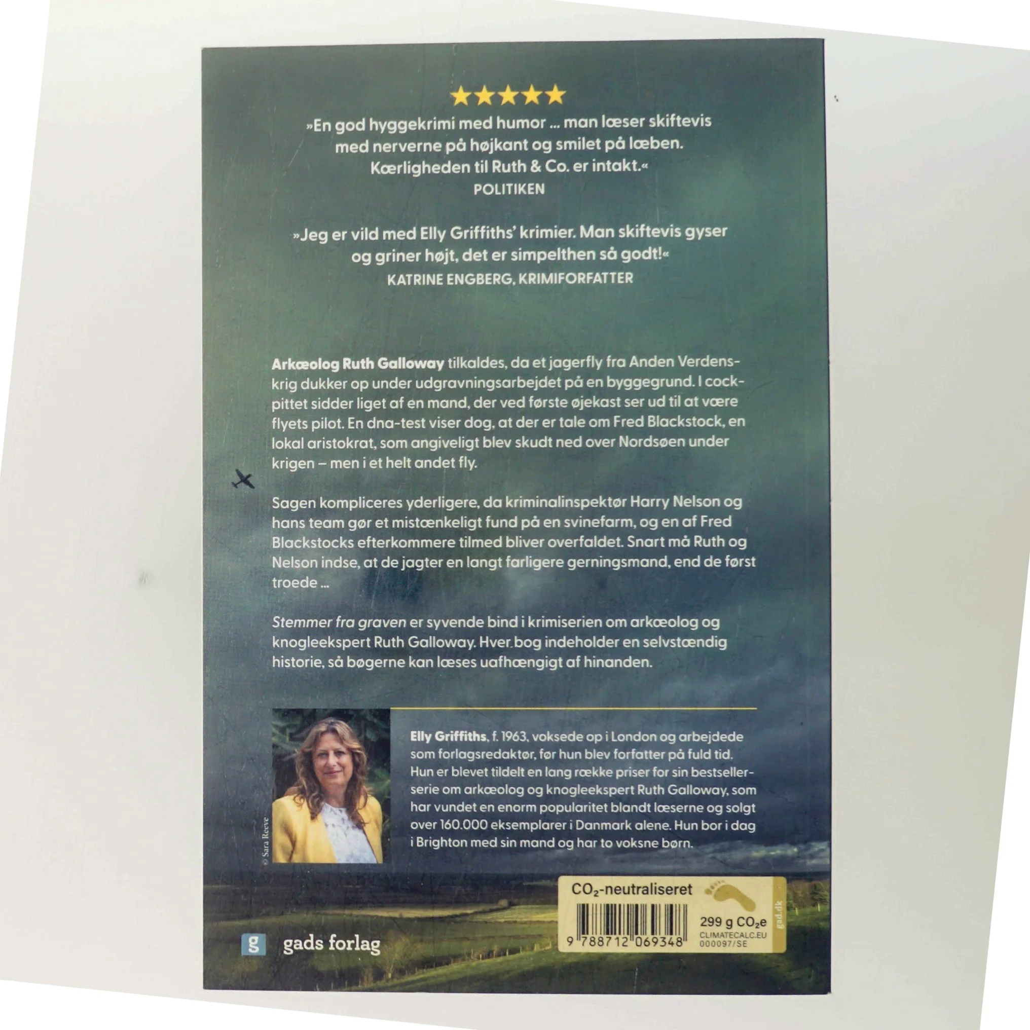 Stemmer fra graven af Elly Griffiths (Bog)