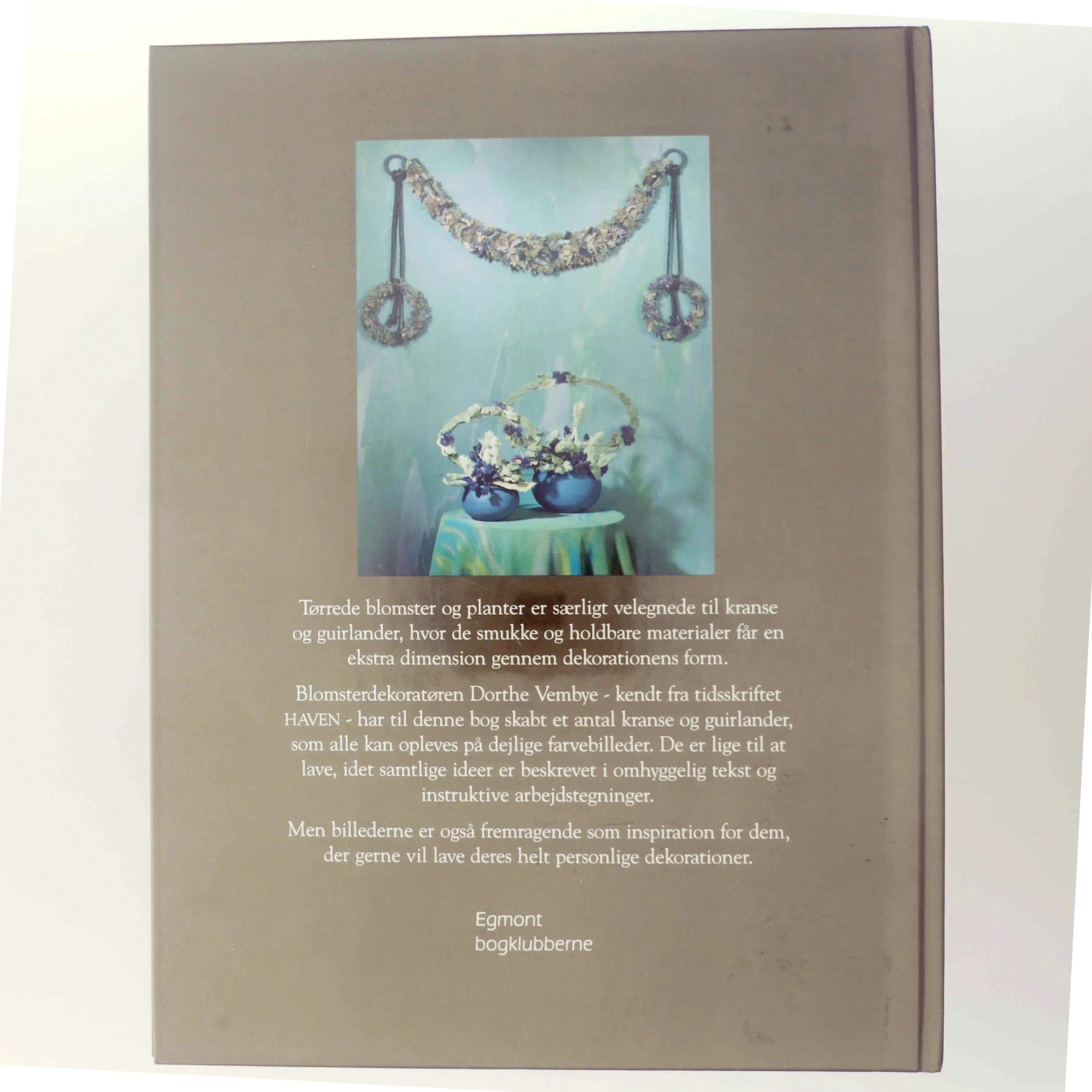 Bog om tørrede kranse og guirlander fra Egmont