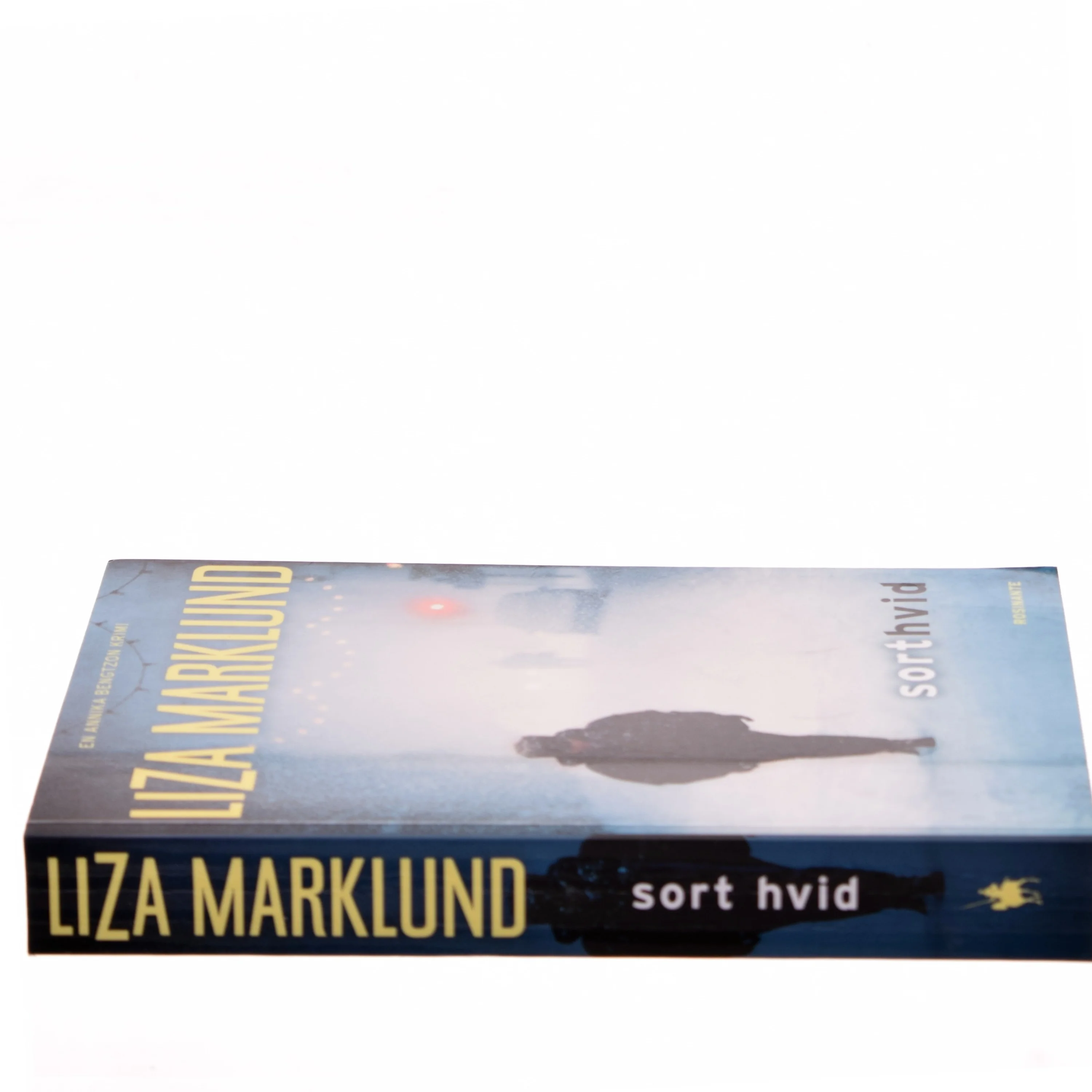 Sort hvid af Liza Marklund (Bog)