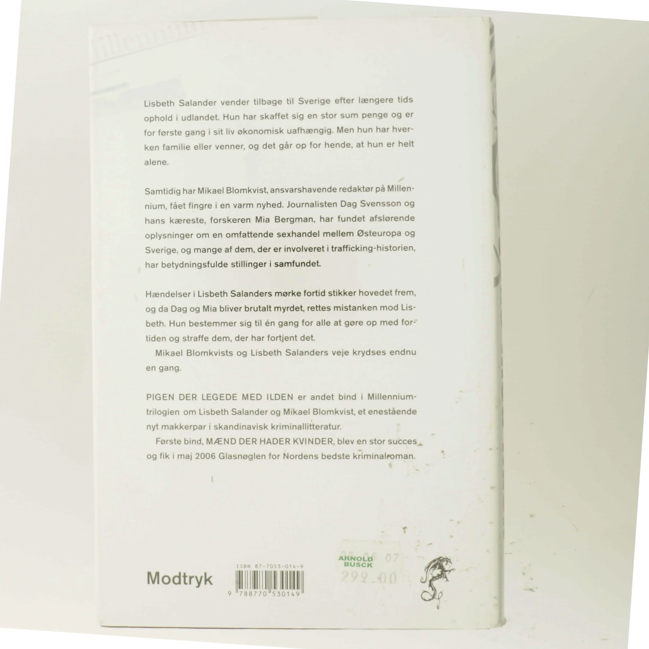 Pigen Der Legede Med Ilden af Larsson, Stieg (Bog)