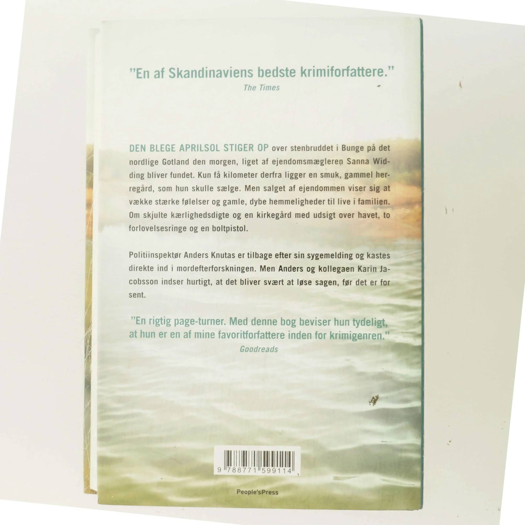 Den du elsker : kriminalroman af Mari Jungstedt (Bog)