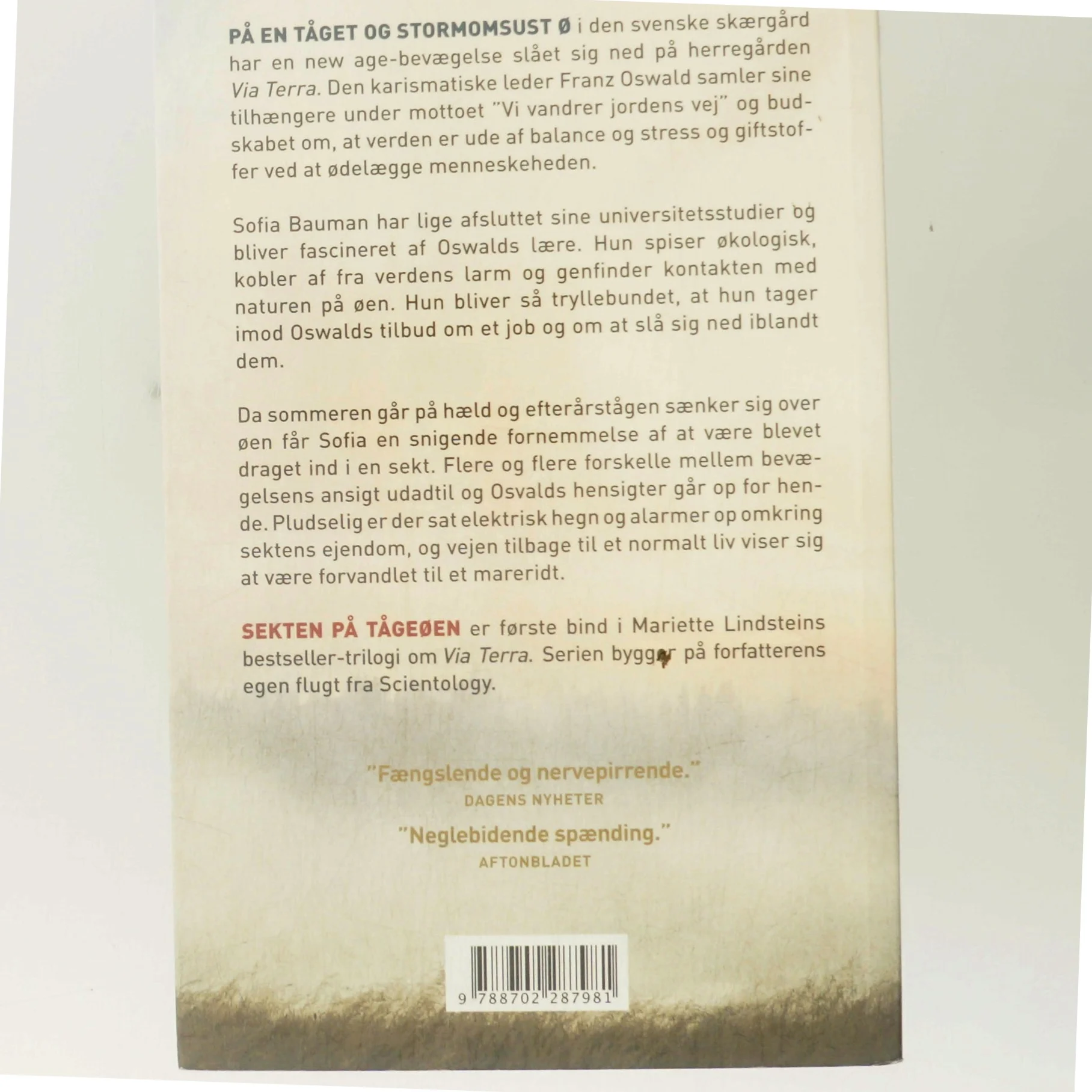 Sekten på Tågeøen af Mariette Lindstein (f. 1958) (Bog)