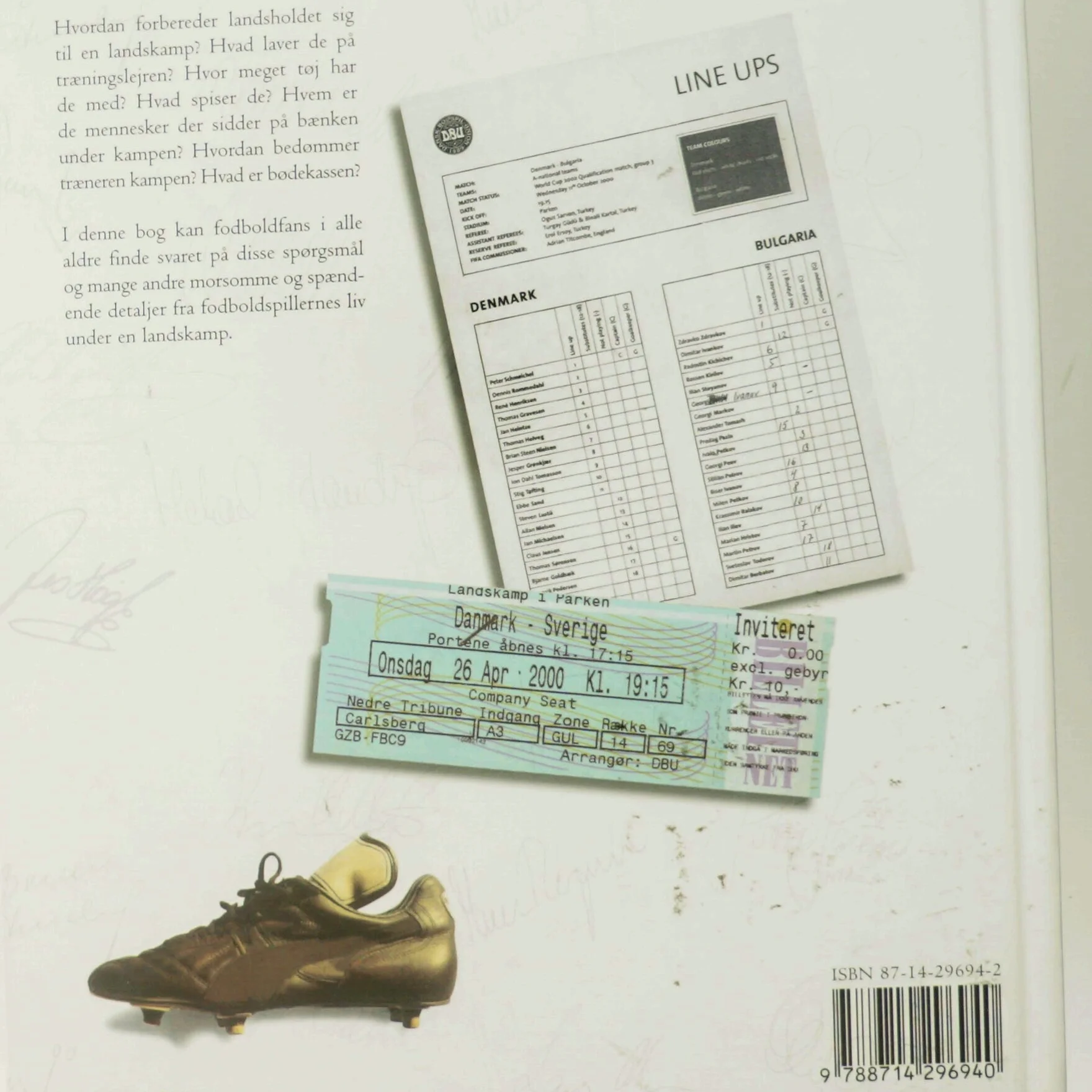 Med landsholdet til kamp : pak tasken, du er udtaget! af Birger Peitersen (Bog)