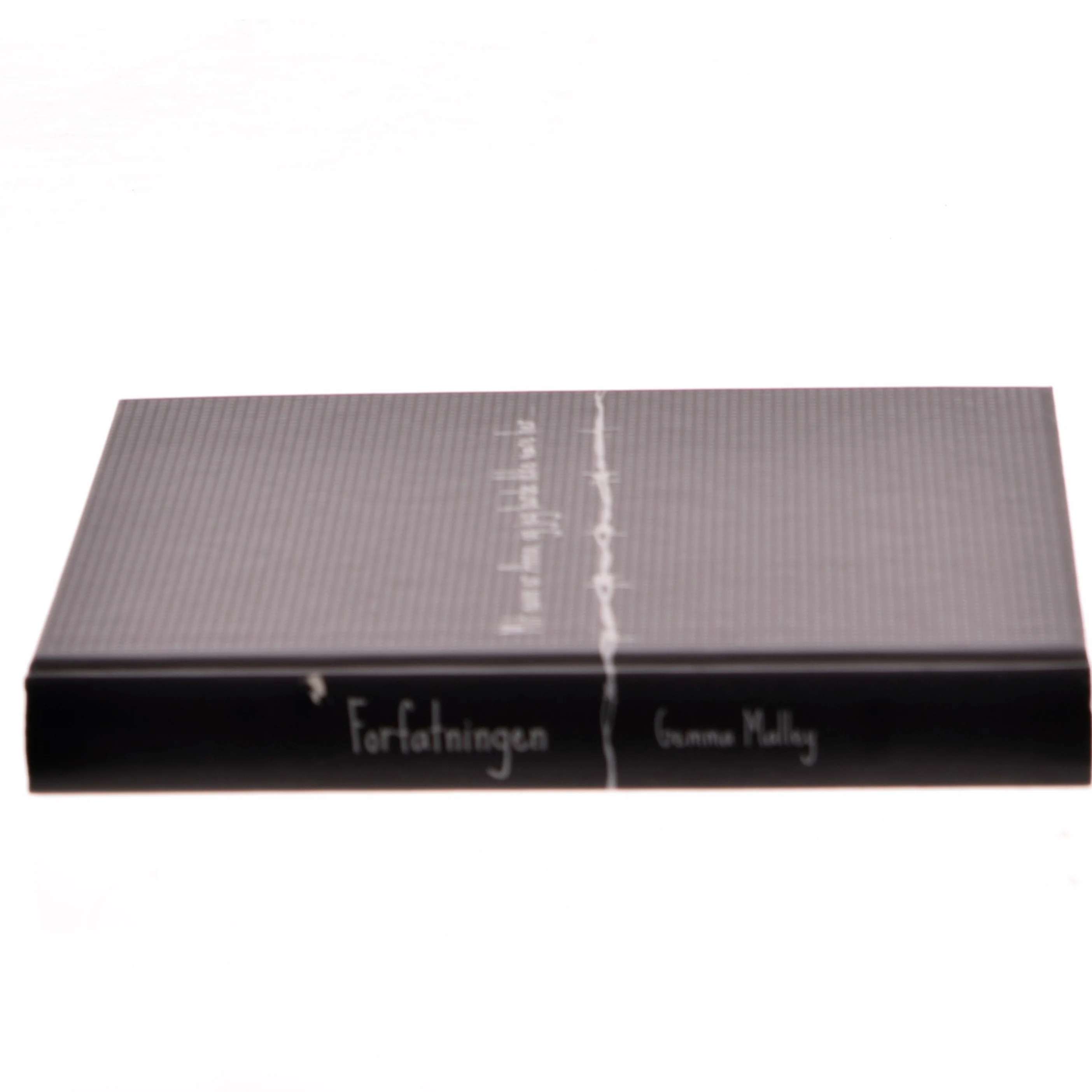 Mit navn er Anna, og jeg burde ikke være her af Gemma Malley (Bog)