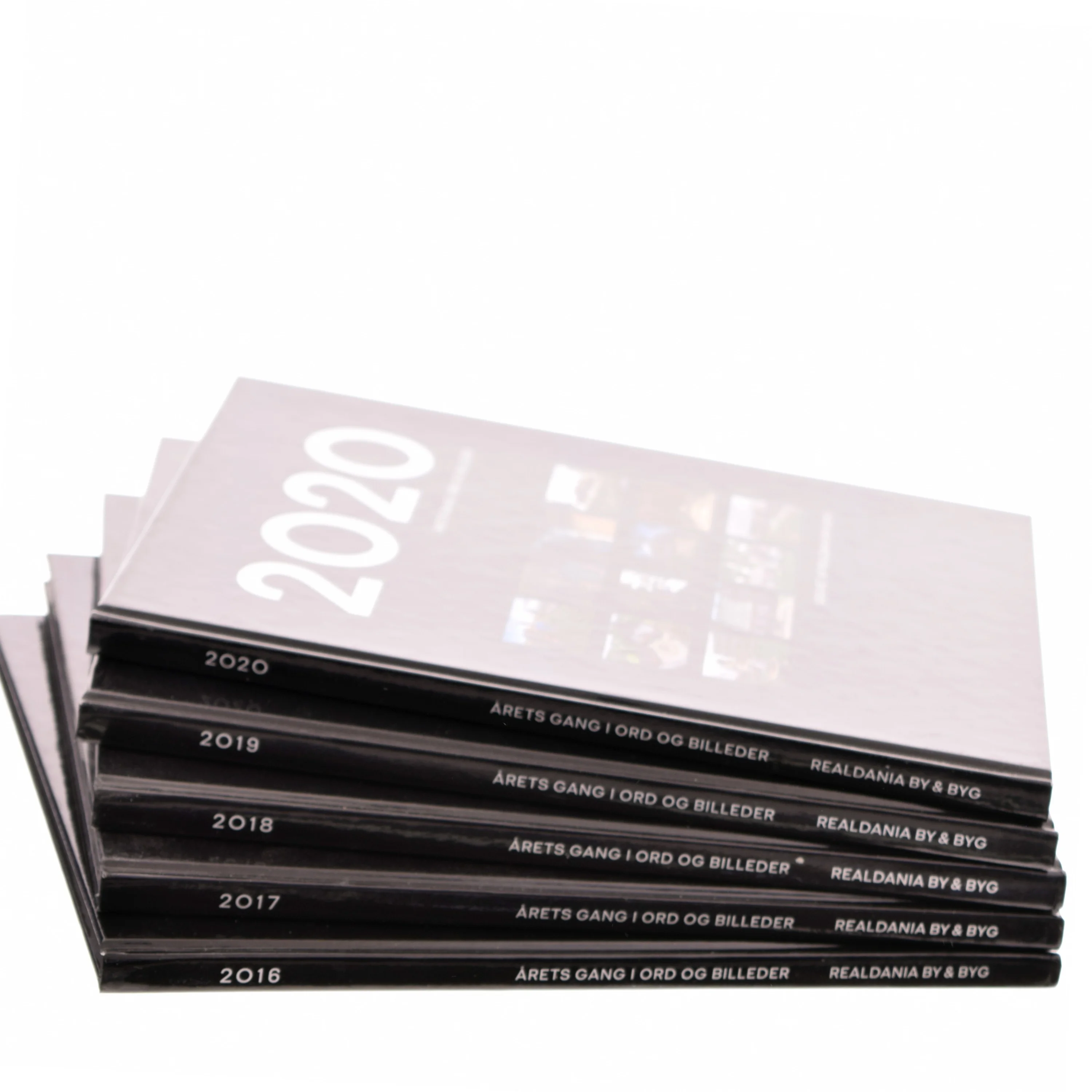 Årets gang i ord og billeder 2020 (Bog)