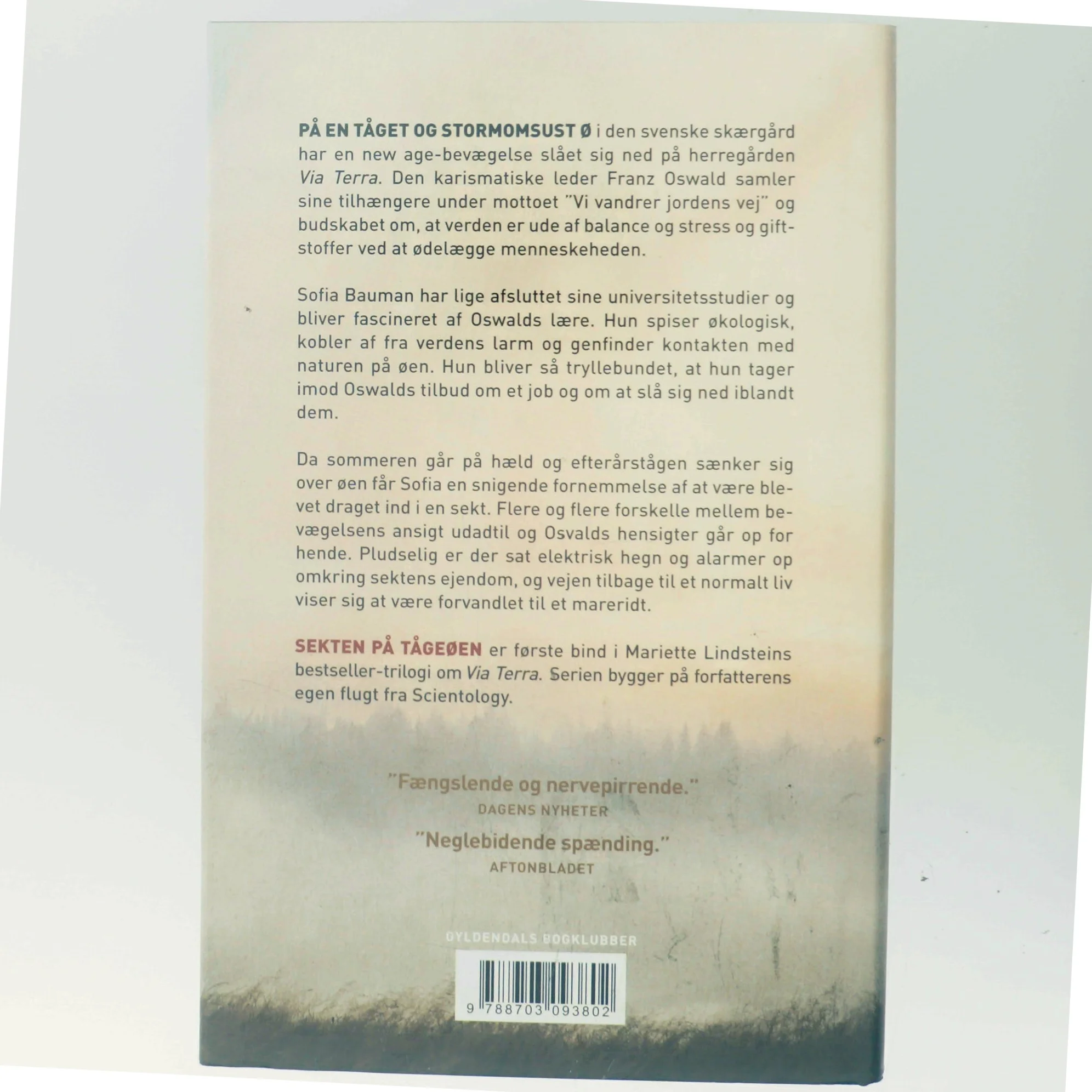 Sekten på Tågeøen af Mariette Lindstein (f. 1958) (Bog)