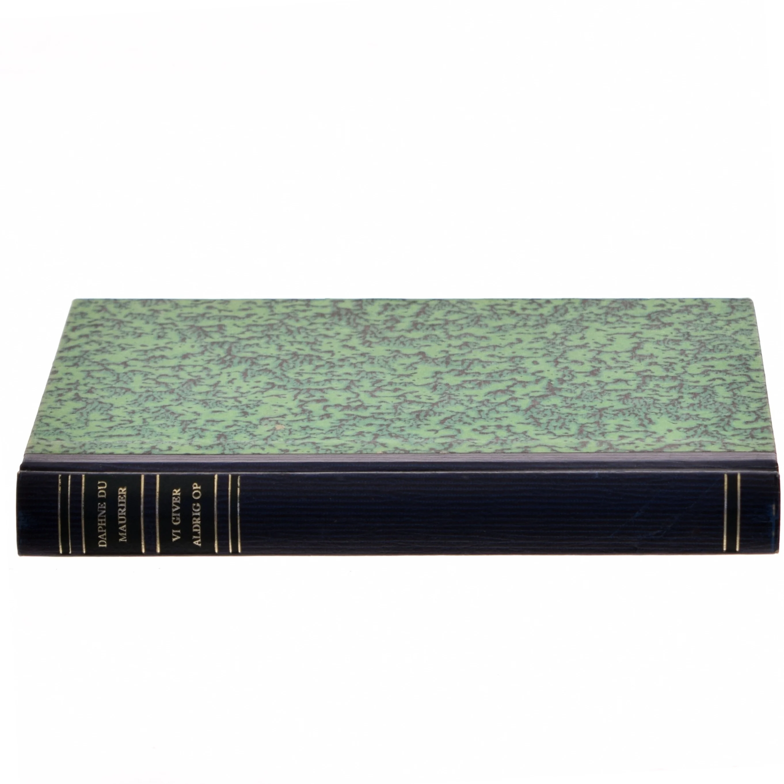 Vi giver aldrig op af Daphne Du Maurier (Bog)