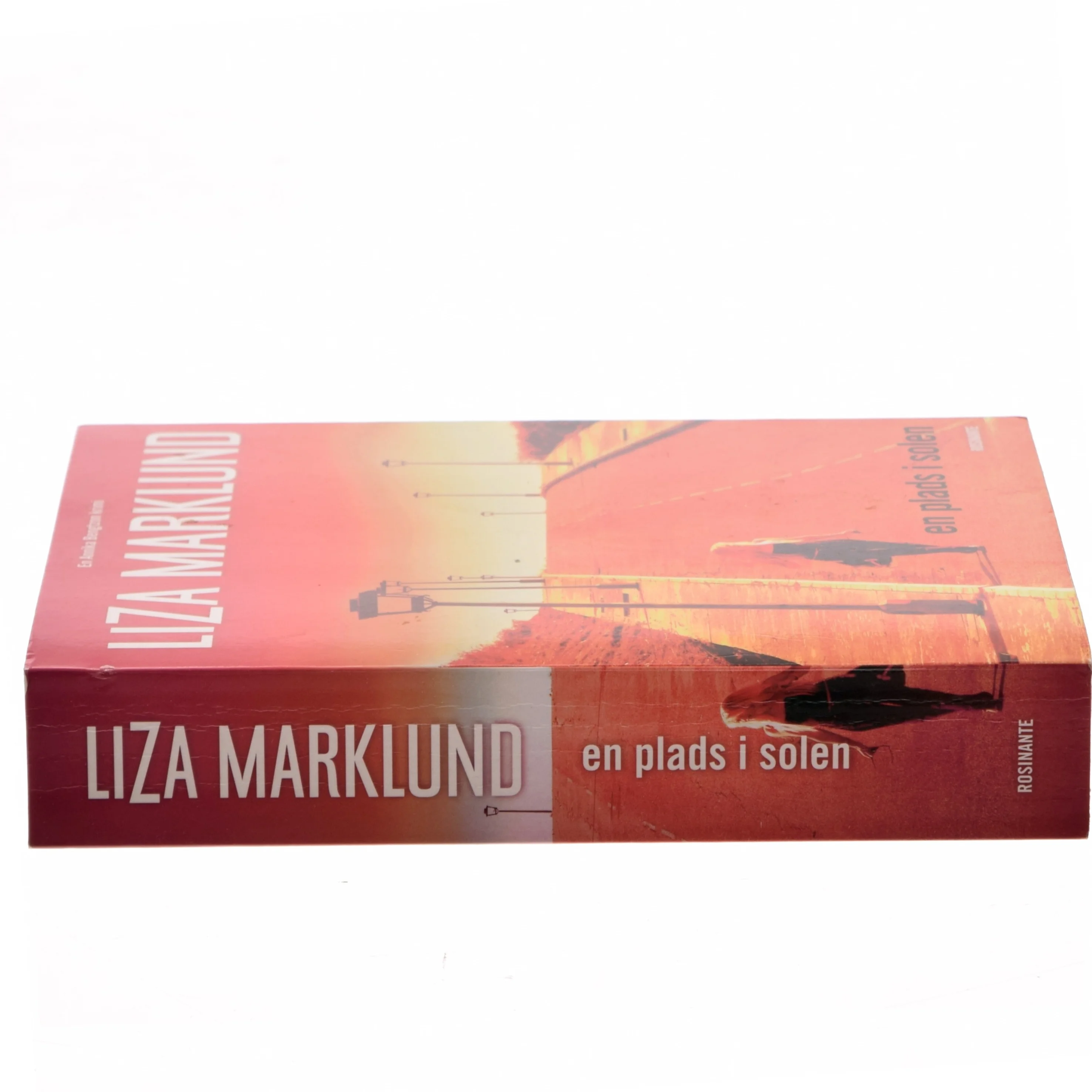 En Plads I Solen af Liza Marklund (Bog)