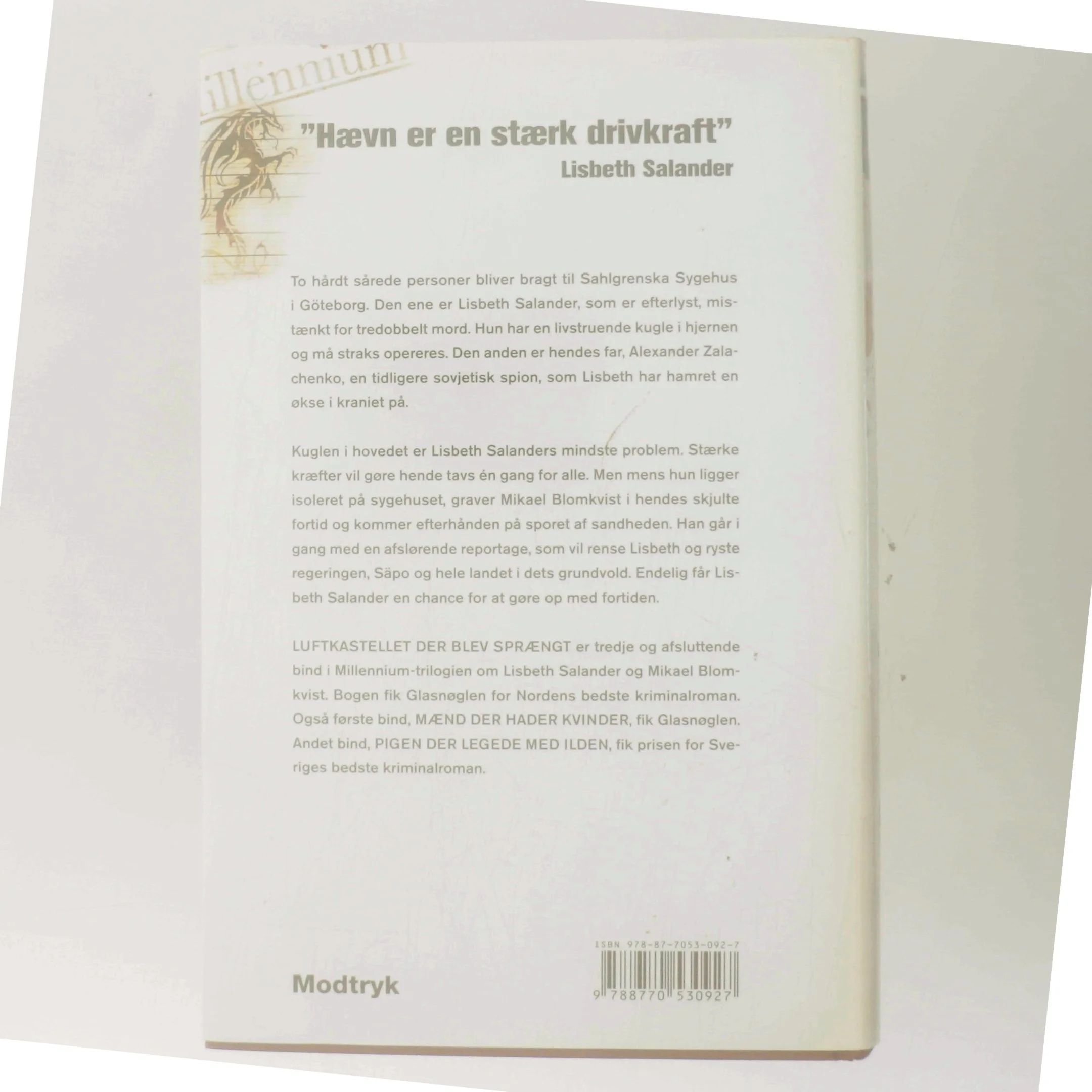 Luftkastelletderblevsprngt Stir up a Hornets' Nest of Girl. Shi Dige Larsen. the Danish Original. Hardcover](chinese Edition) af Stieg Larsson (Bog)