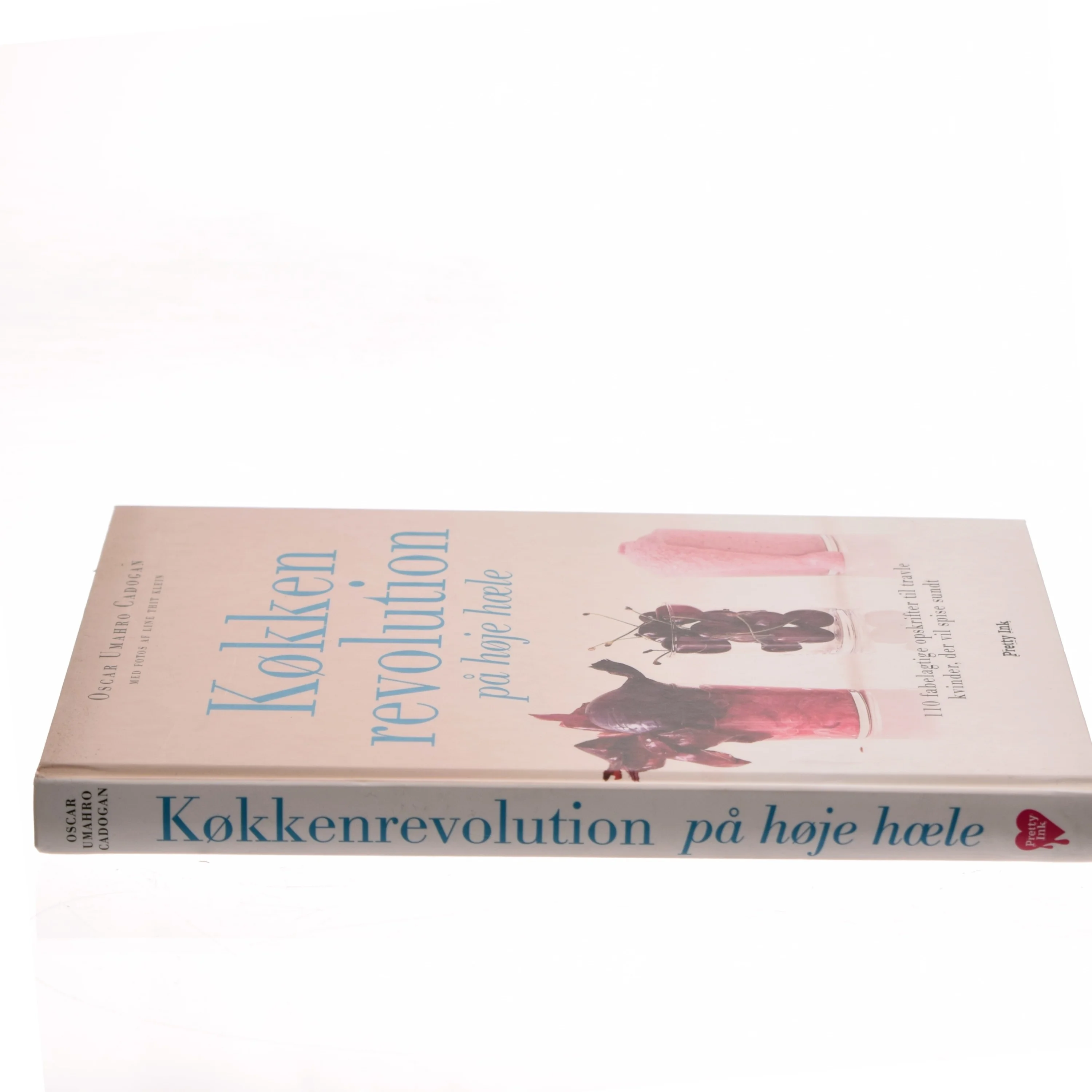 Køkkenrevolution på høje hæle af Oscar Umahro Cadogan (Bog)