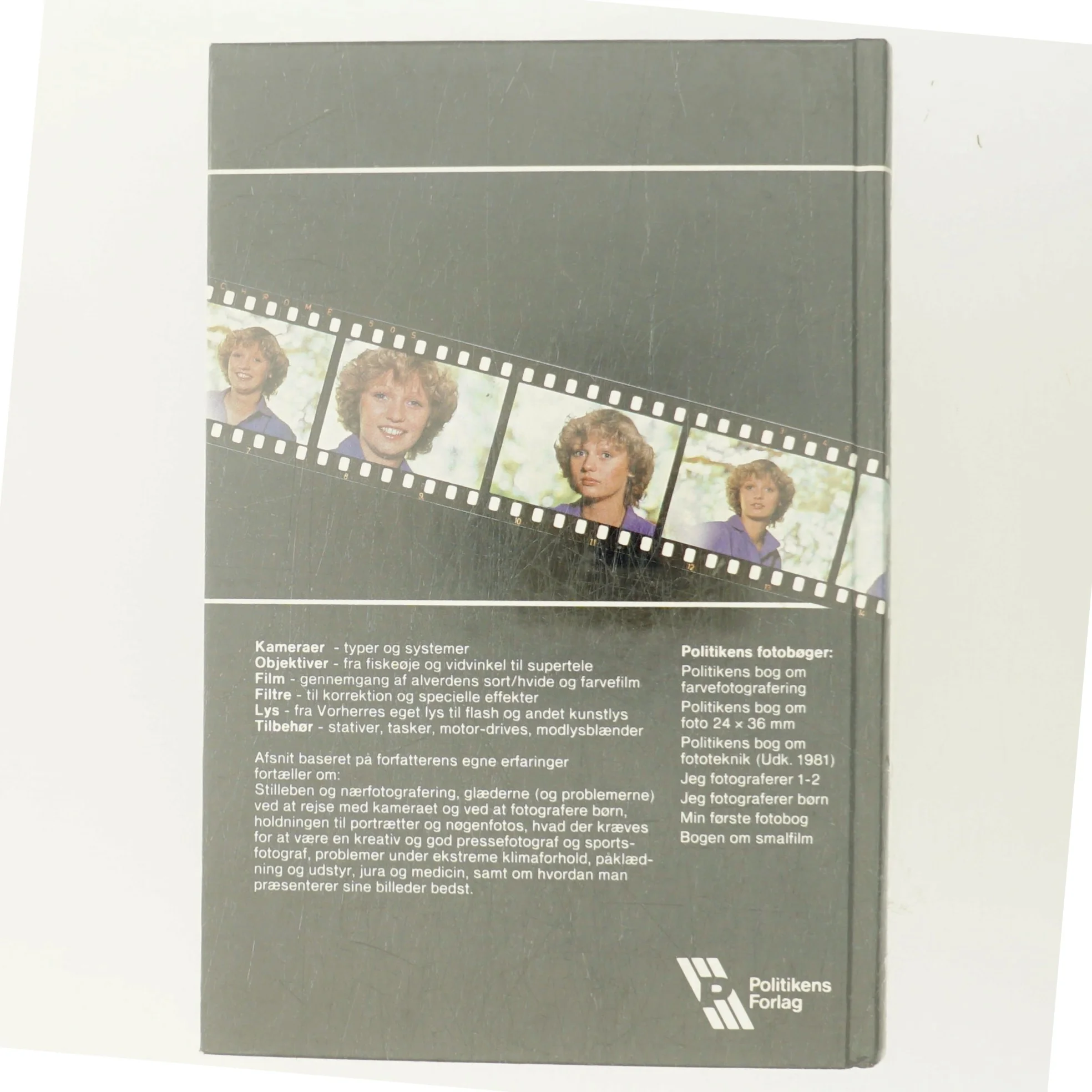 Politikens bog om foto 24x36mm af <Bogens forfattere> (Bog)