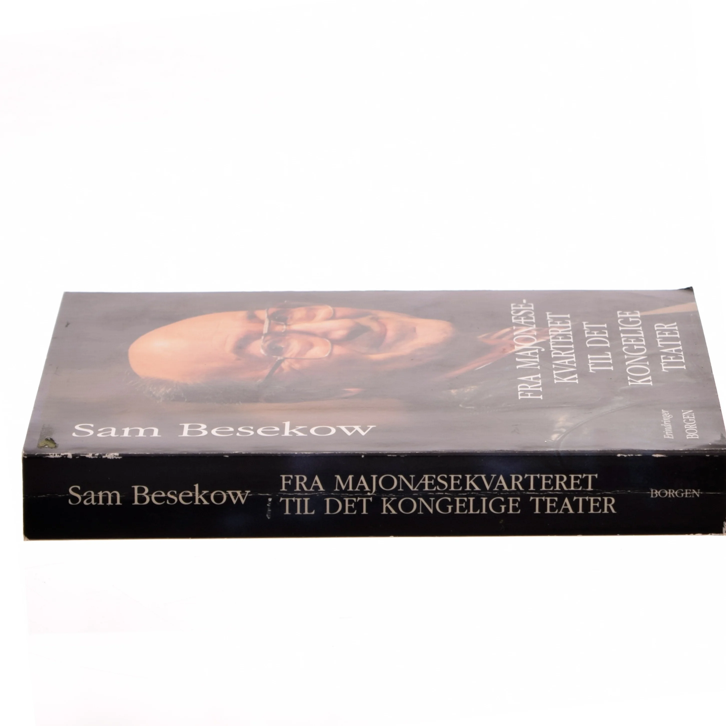 Fra majonæsekvarteret til Det Kongelige Teater : erindringer af Sam Besekow (Bog)