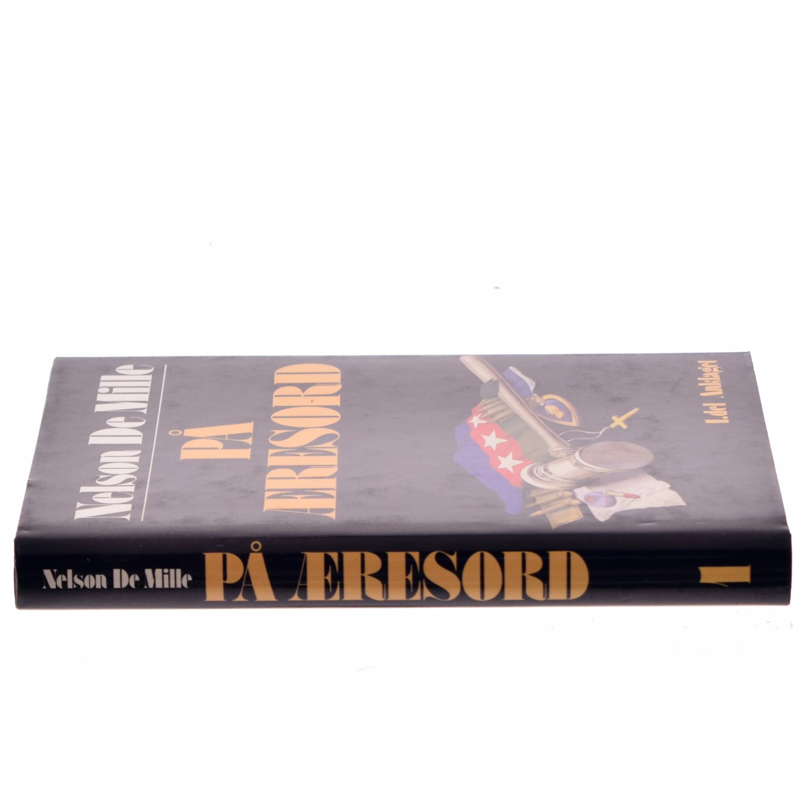 På Æresord af Nelson De Mille (Bog)