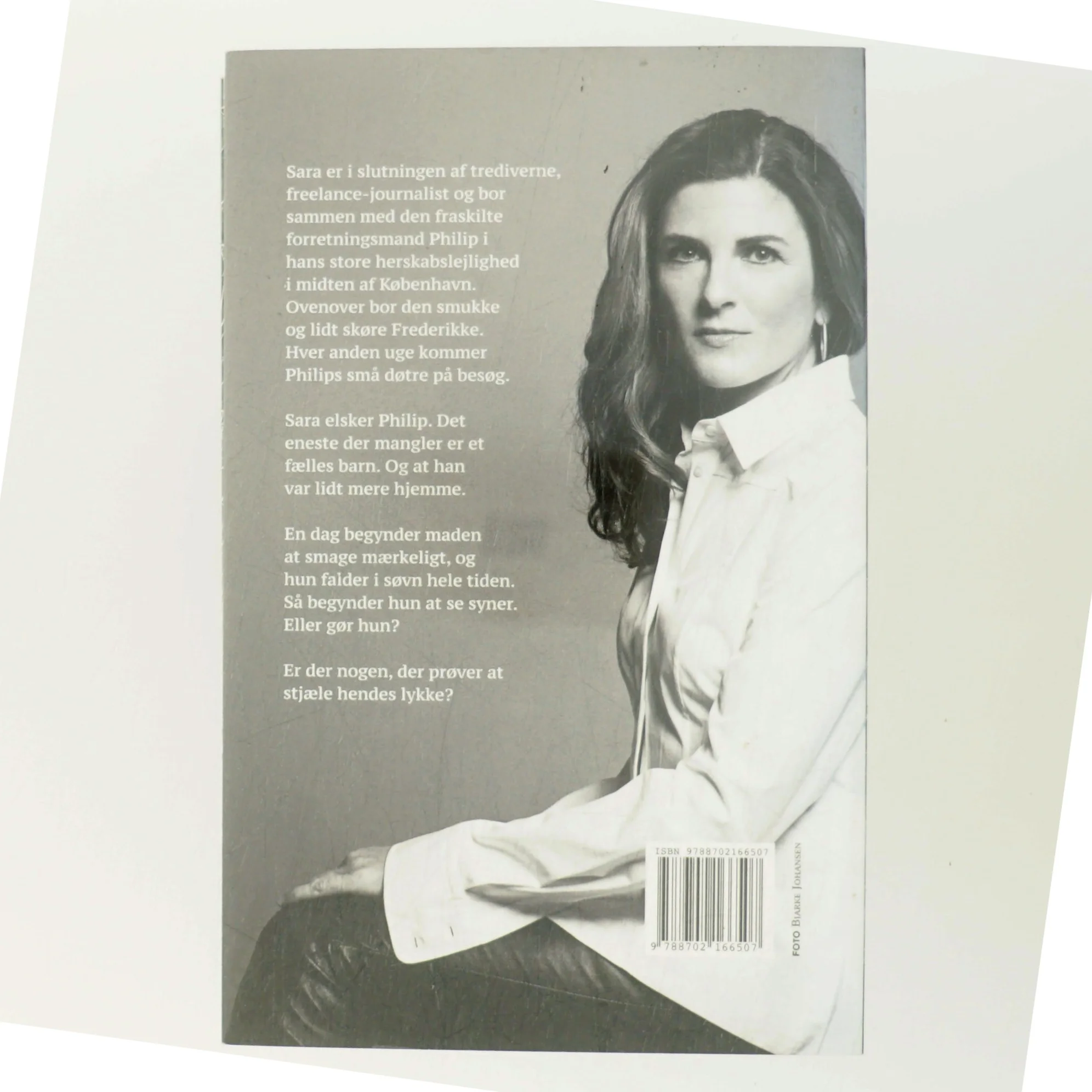 Alene hjemme : roman (Klassesæt) af Kirsten Hammann (Bog)