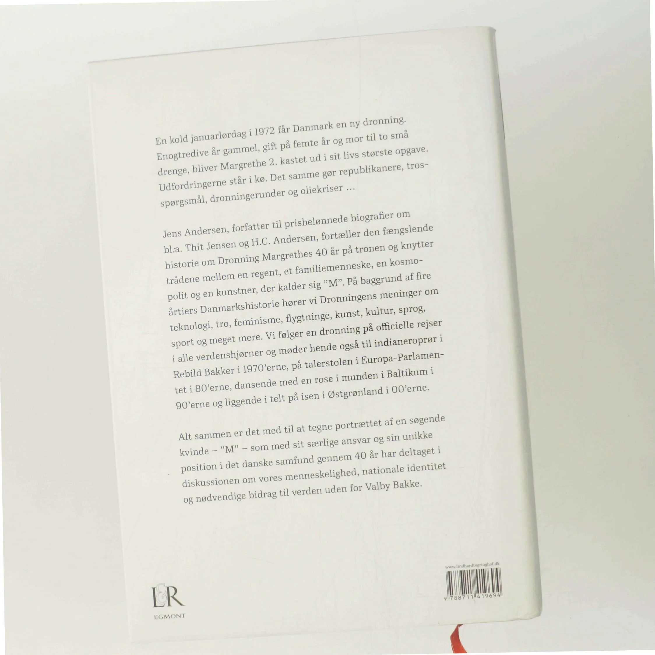 M - 40 år på tronen af Jens Andersen (f. 1955) (Bog)