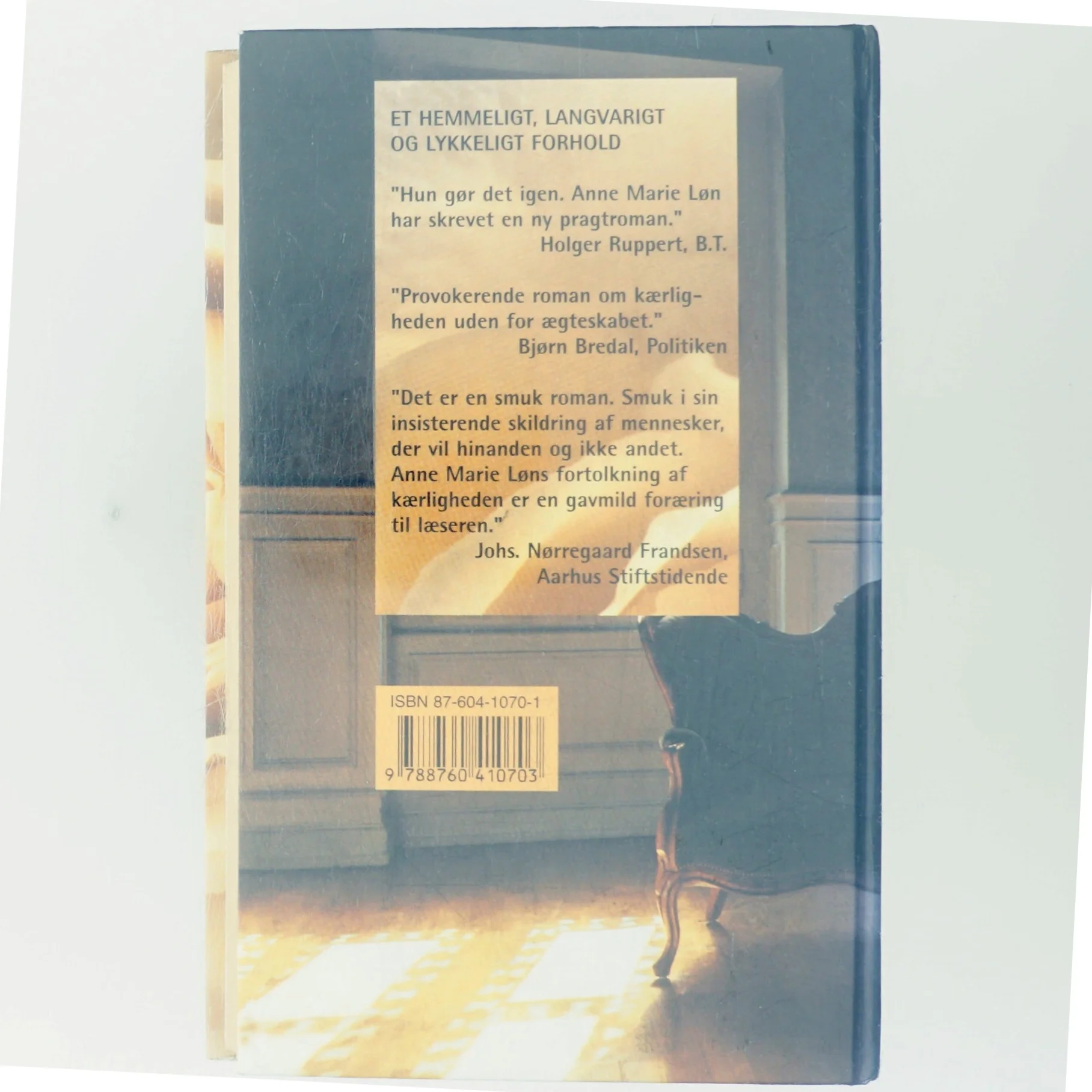 Kærlighedens rum af Anne Marie Løn (Bog)