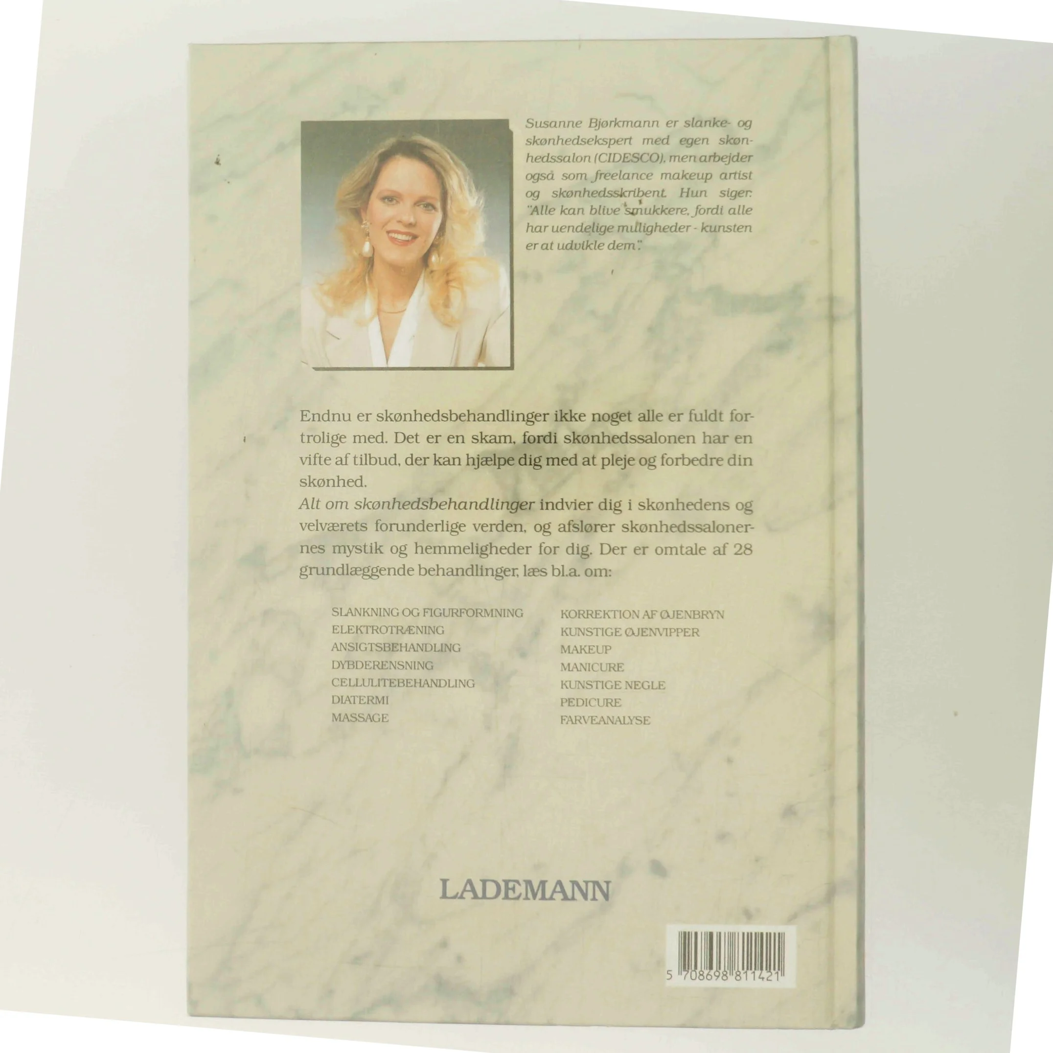 Alt om skønhedsbehandlinger af Susanne Bjørkmann (Bog)