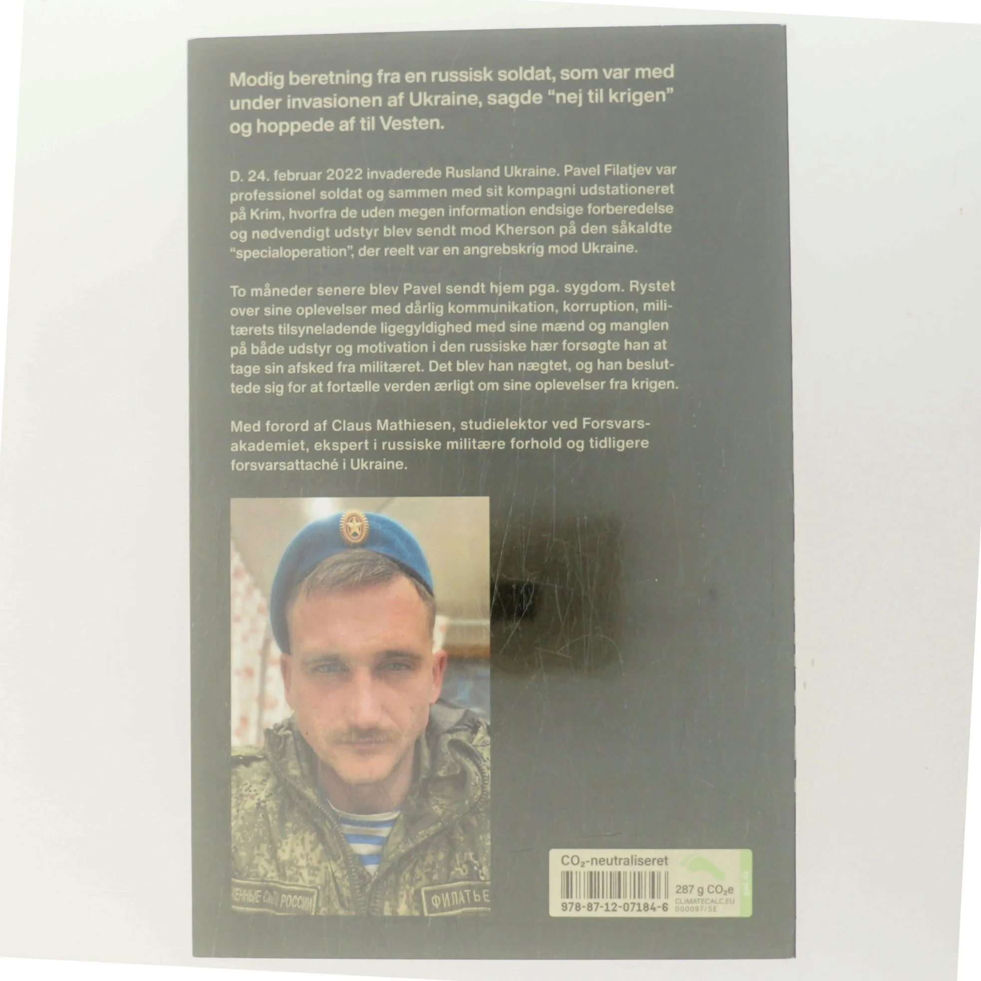 Zov : en russisk soldats dagbog fra Putins krig i Ukraine af Pavel Filatʹev (f. 1988) (Bog)