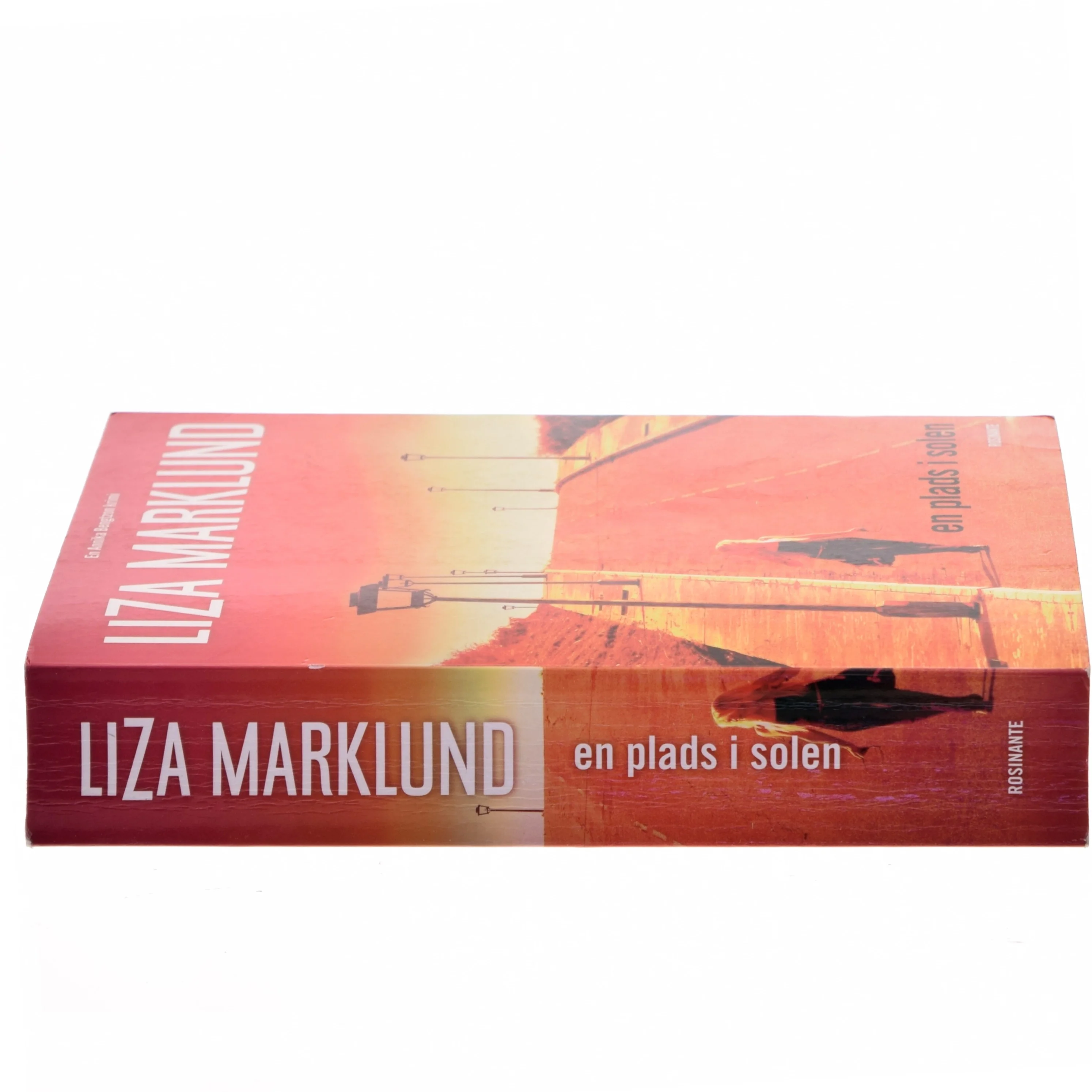 En Plads I Solen af Liza Marklund (Bog)