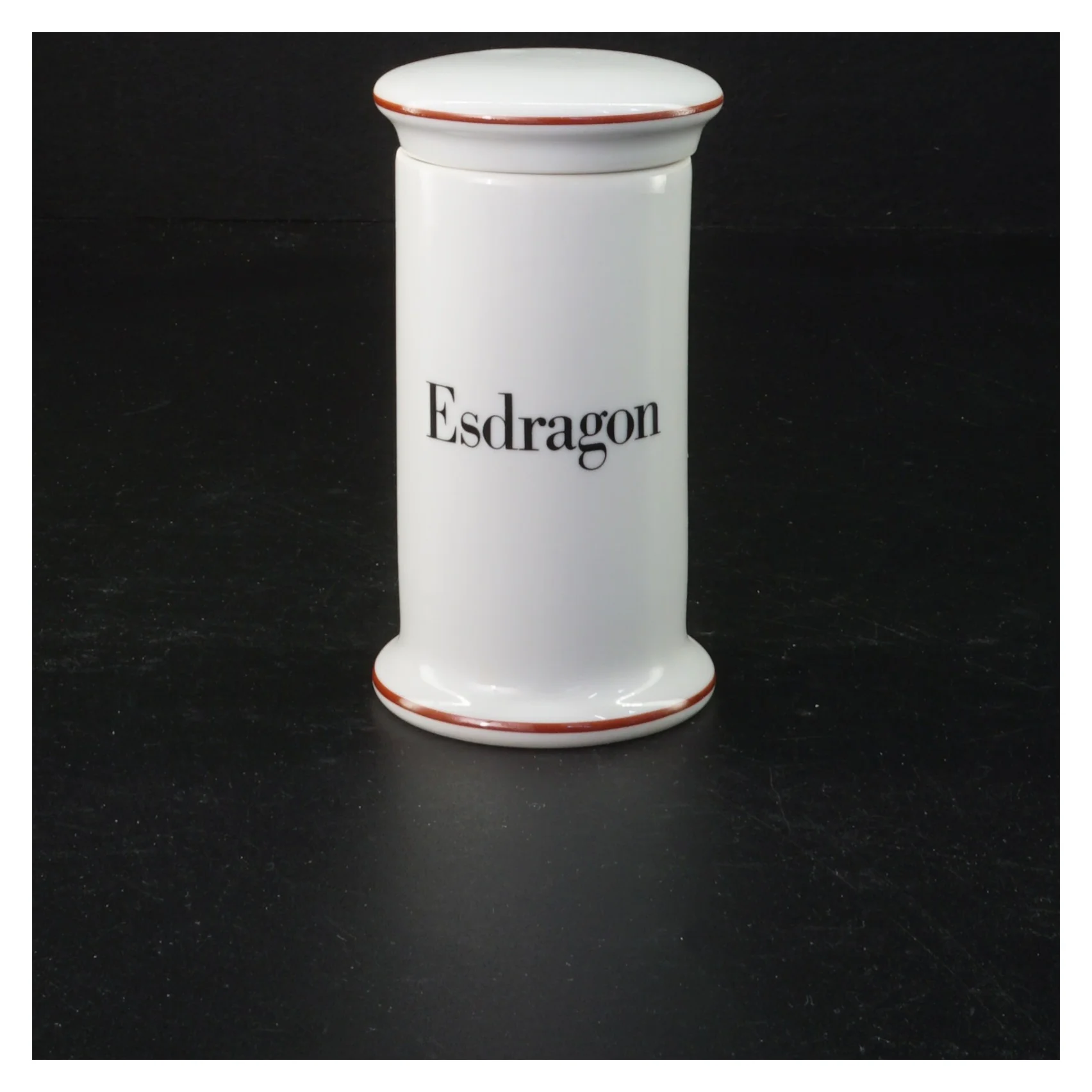 Hvide porcelænkrukker til krydderier fra Bing & Grøndahl (str. 11 x Ø5 cm)