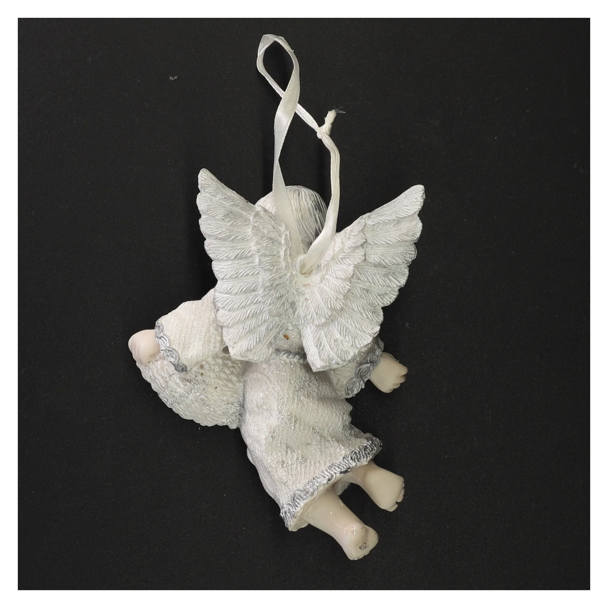 Englefigur til ophæng (str. 16 x 12 x 7 cm)