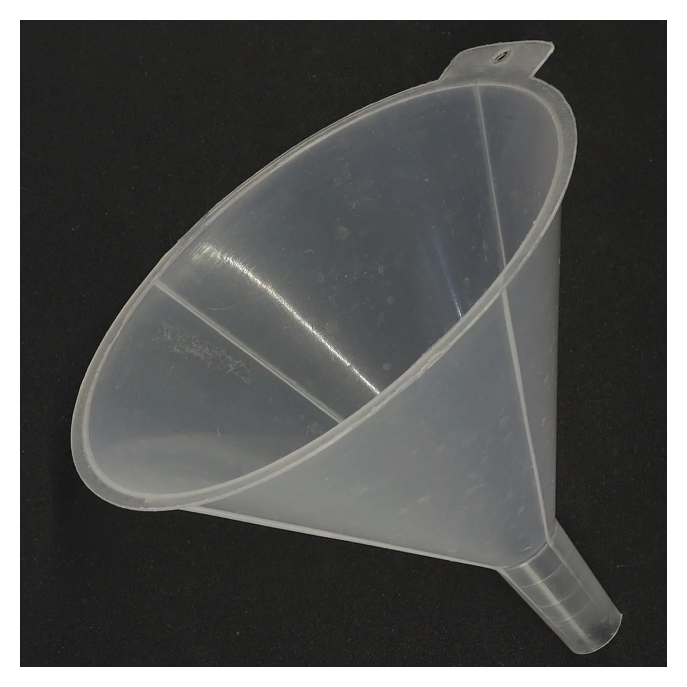 Tragt (str. 12 x 14 cm)