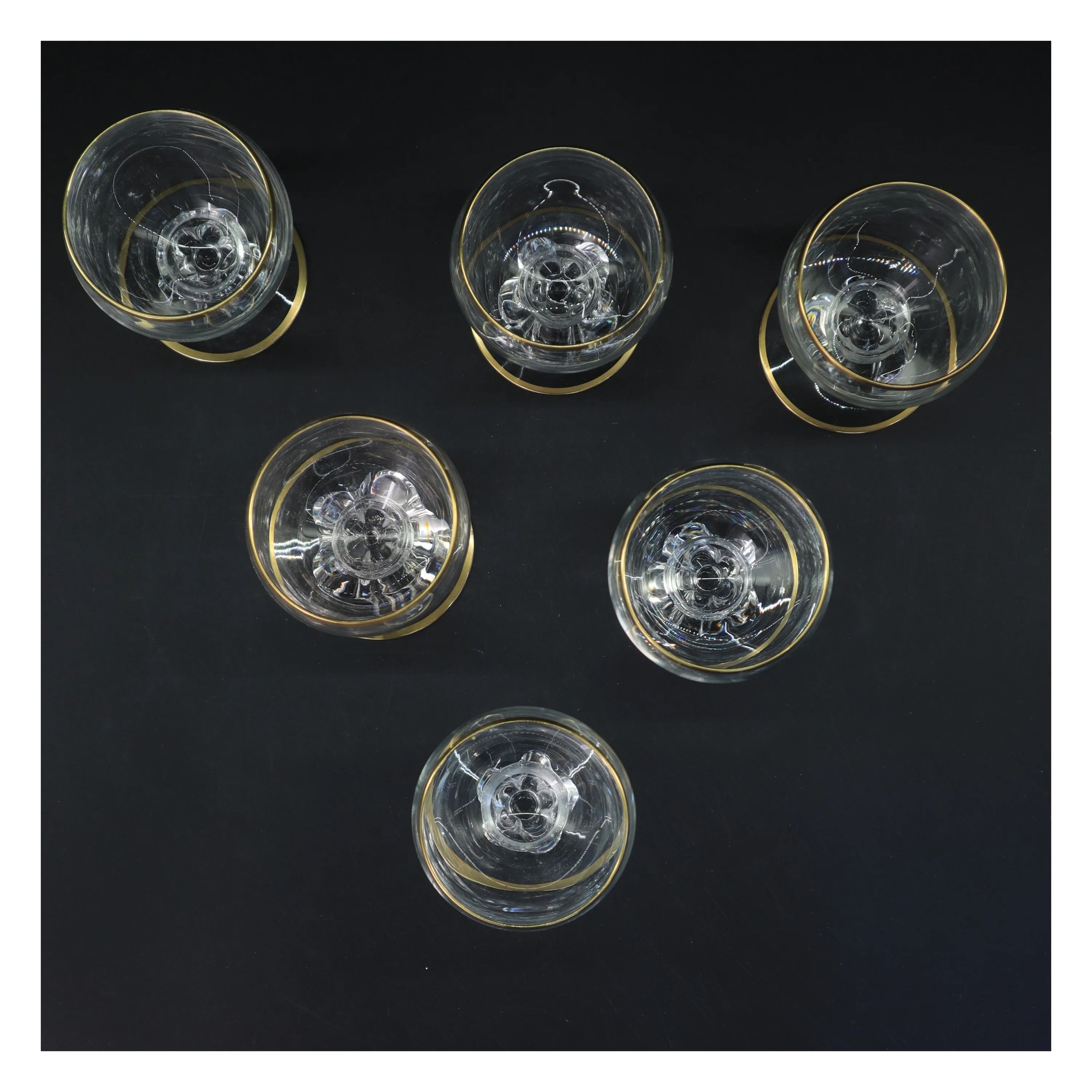 Guld-kantede glas (str. 6 stk Ø 7 cm længde 13 cm)