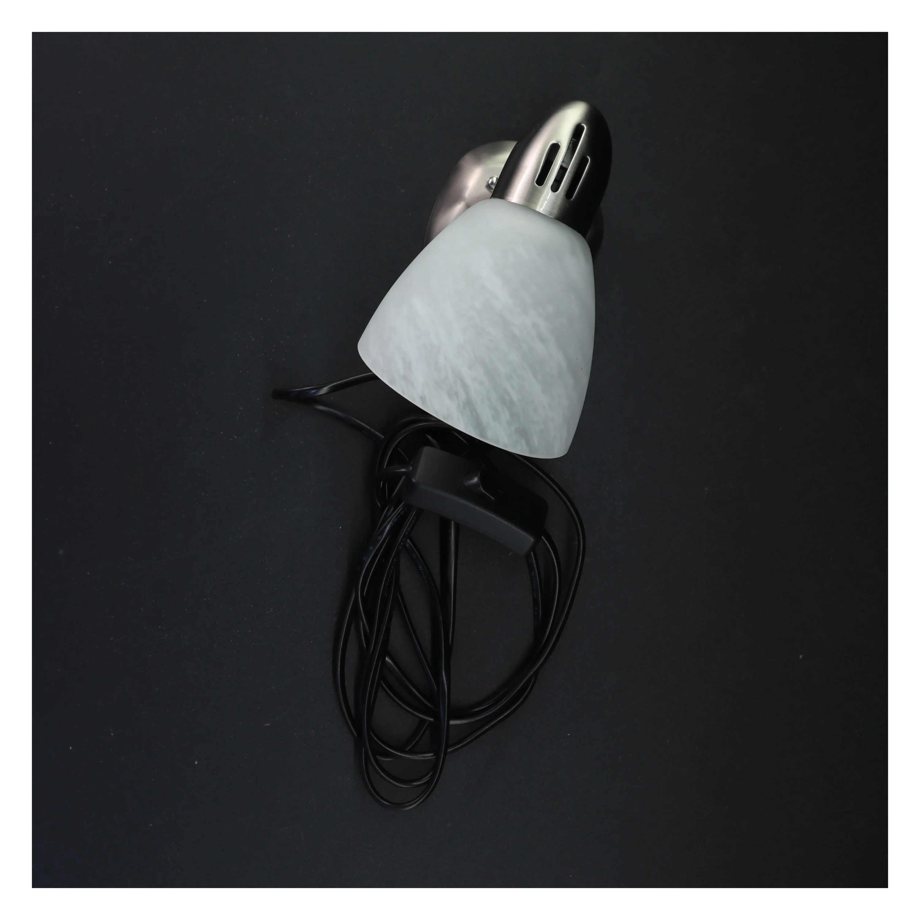 Bordlampe med klips fra Light Studio (str. 17 x 14 cm)