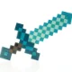 Pixeleret Minecraft sværd (str. 54 x 27 x 3 cm)