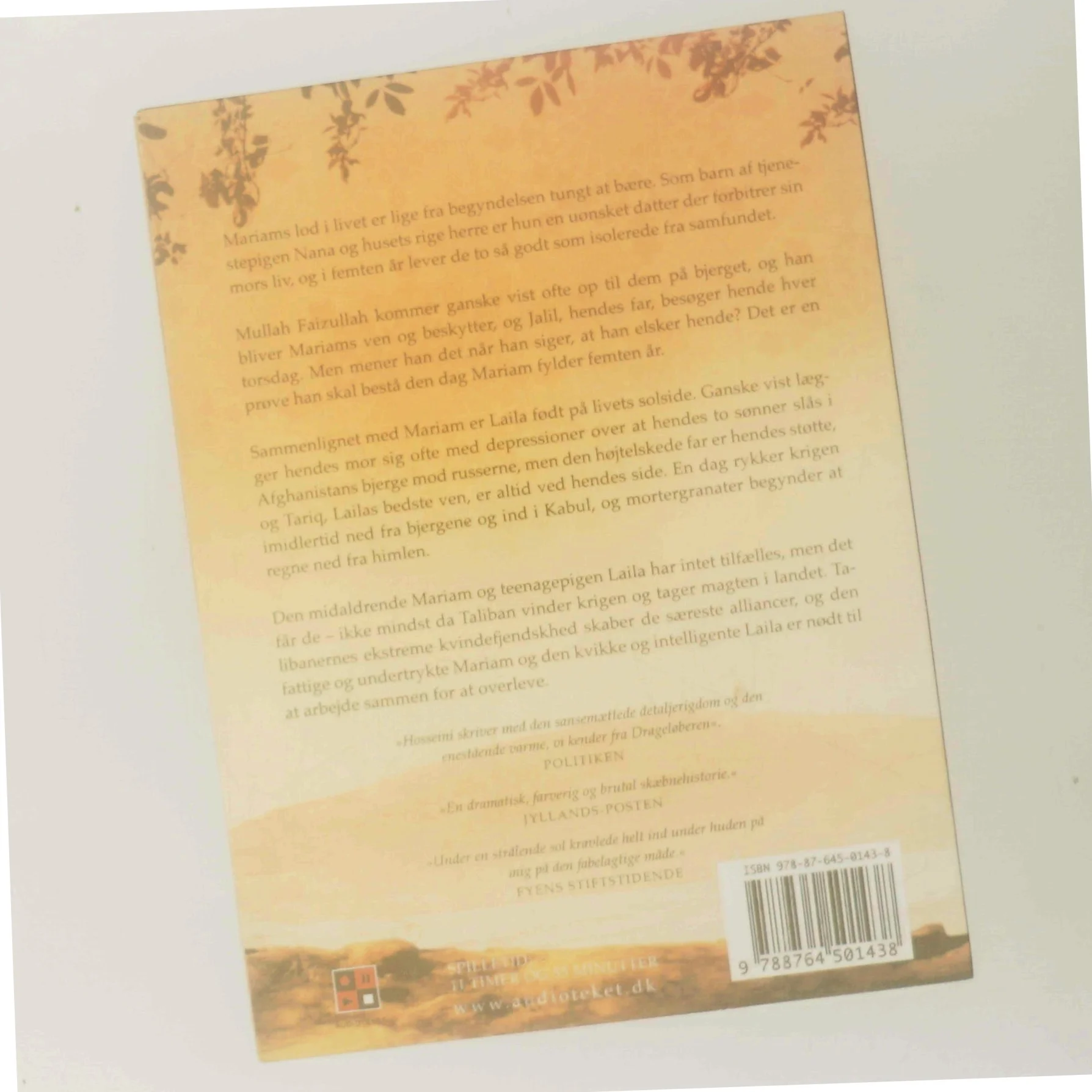 Under en strålende sol af Khaled Hosseini (Bog)