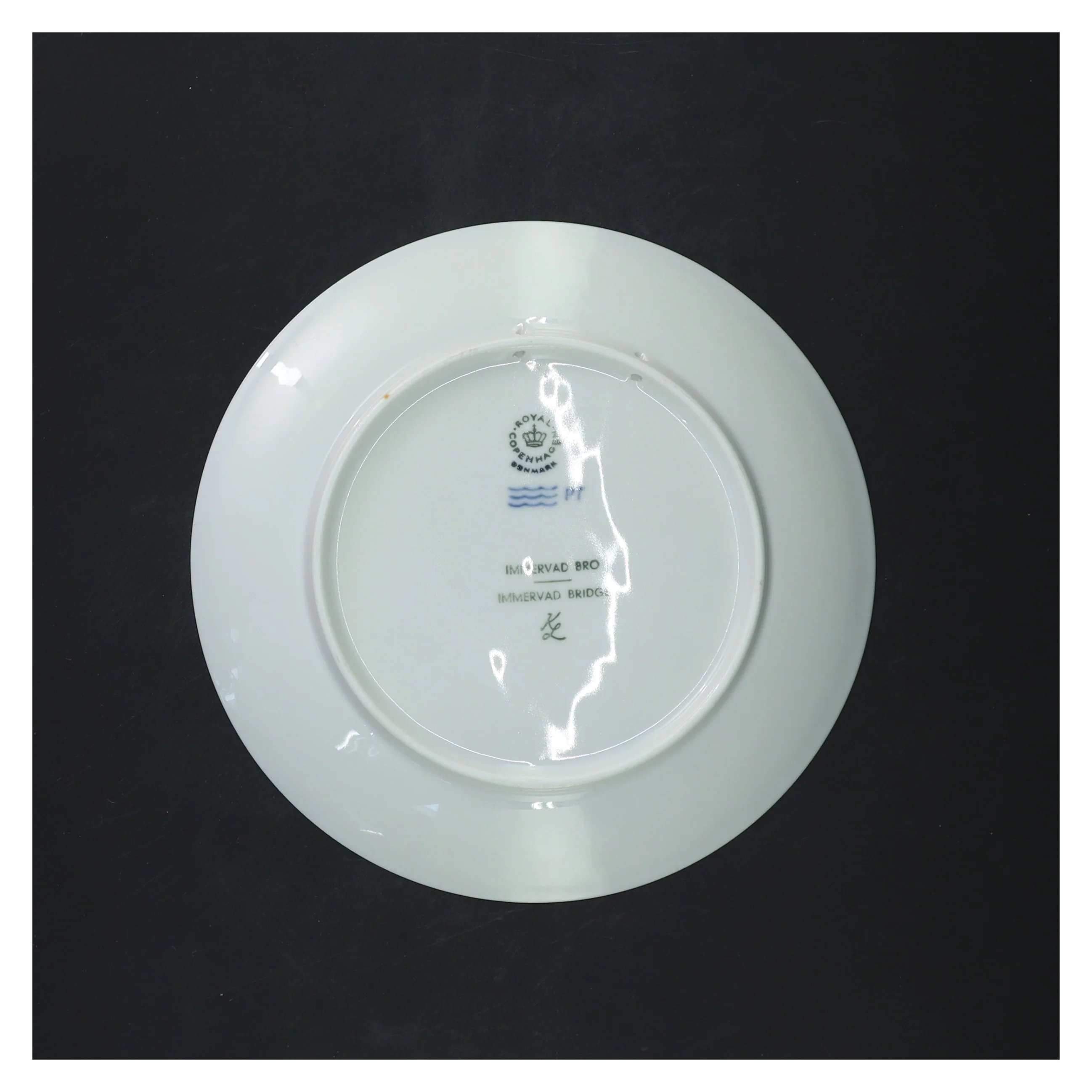 Royal Copenhagen dekorativt tallerken 1977 fra Royal Copenhagen (str. Ø 18 cm)