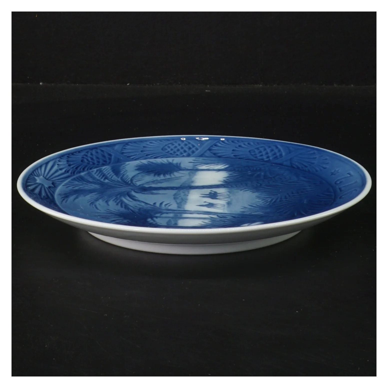 Royal Copenhagen platte 1972 fra Royal Copenhagen (str. Ø 18 cm)