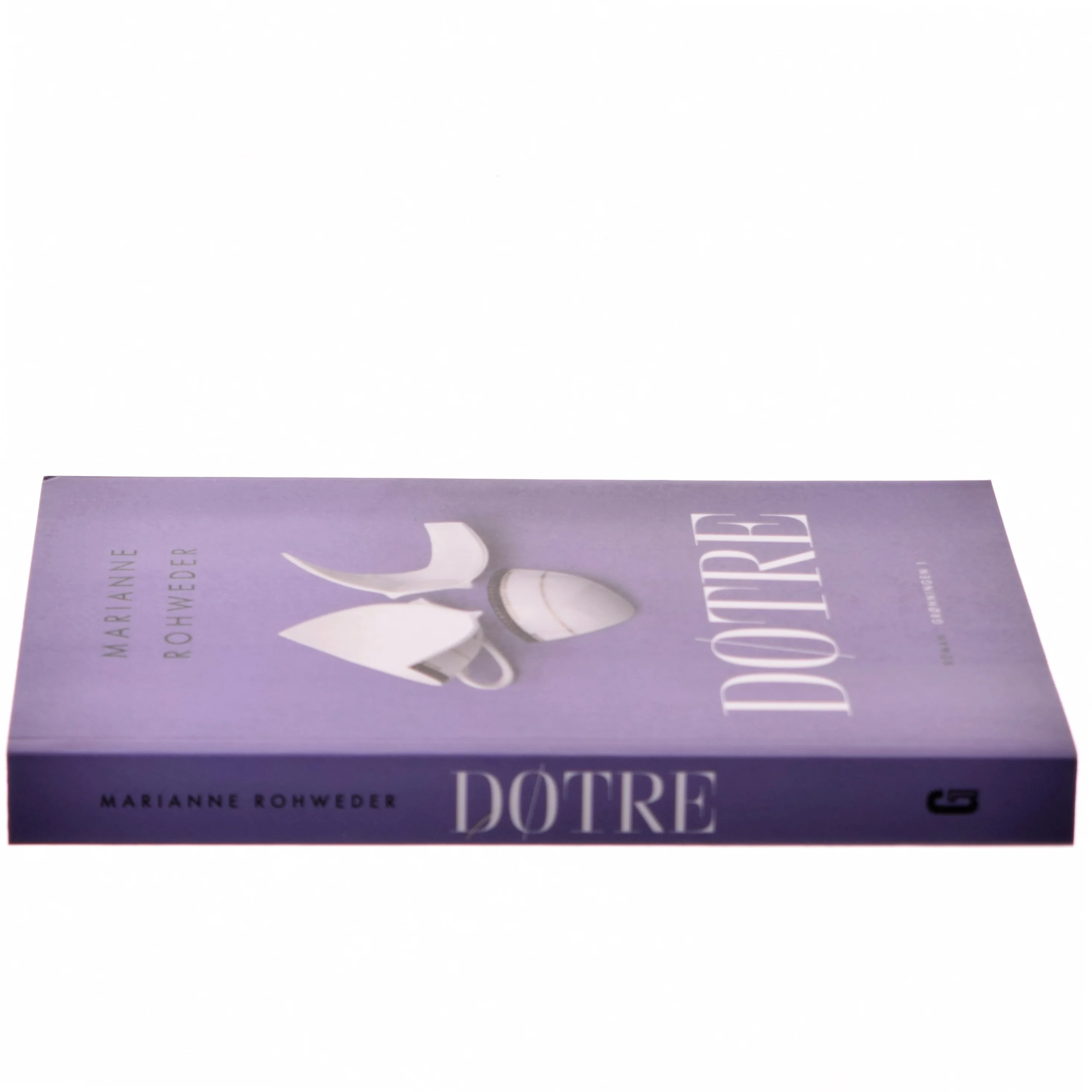 Døtre : roman af Marianne Rohweder (f. 1956) (Bog)