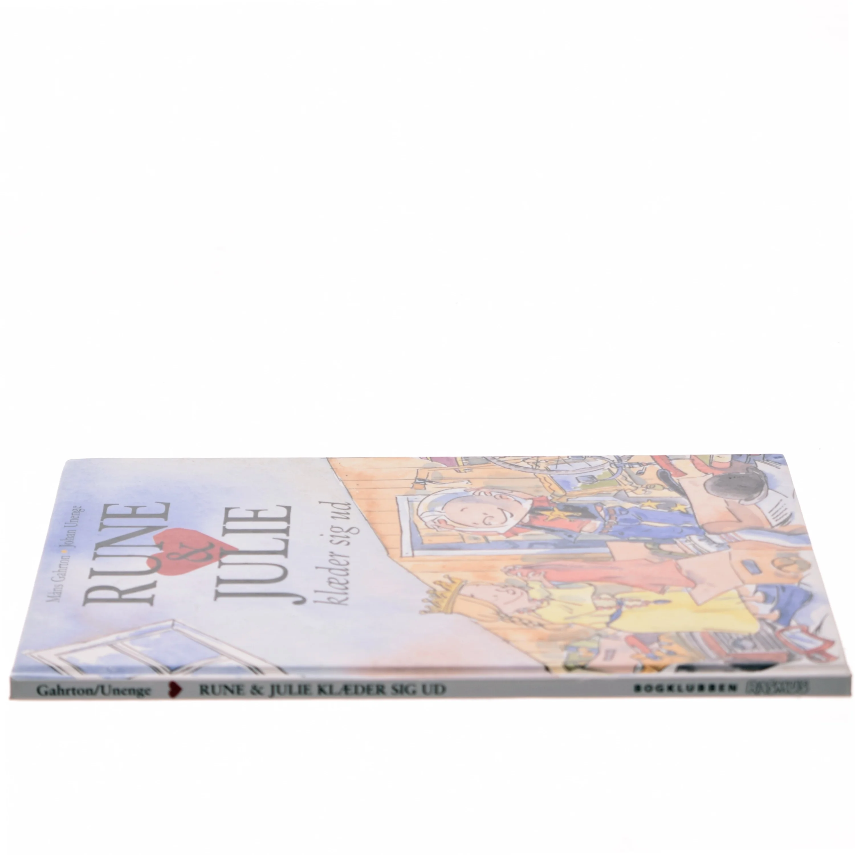 Rune & Julie klæder sig ud (Bog)