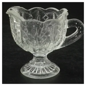 Glas kande med hank (str. H. 7,5 cm. ø. 6 cm)