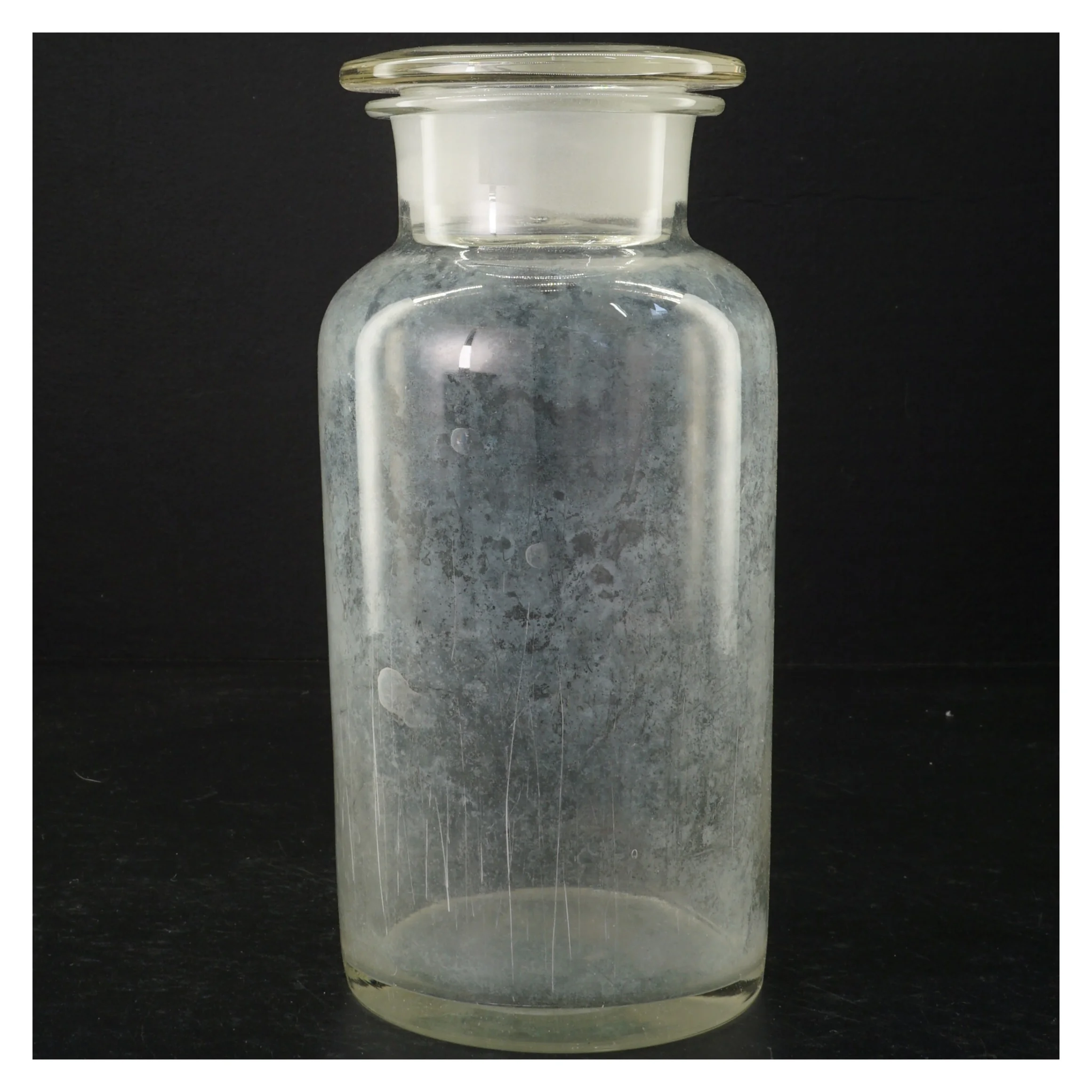 Glasbeholder med låg (str. 24 cm)