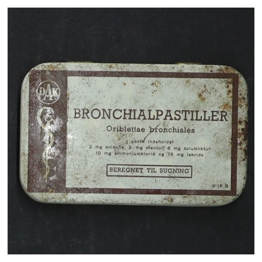 Vintage pastilleskrin (str. 8 cm. og. 4 cm. og. 4 cm)