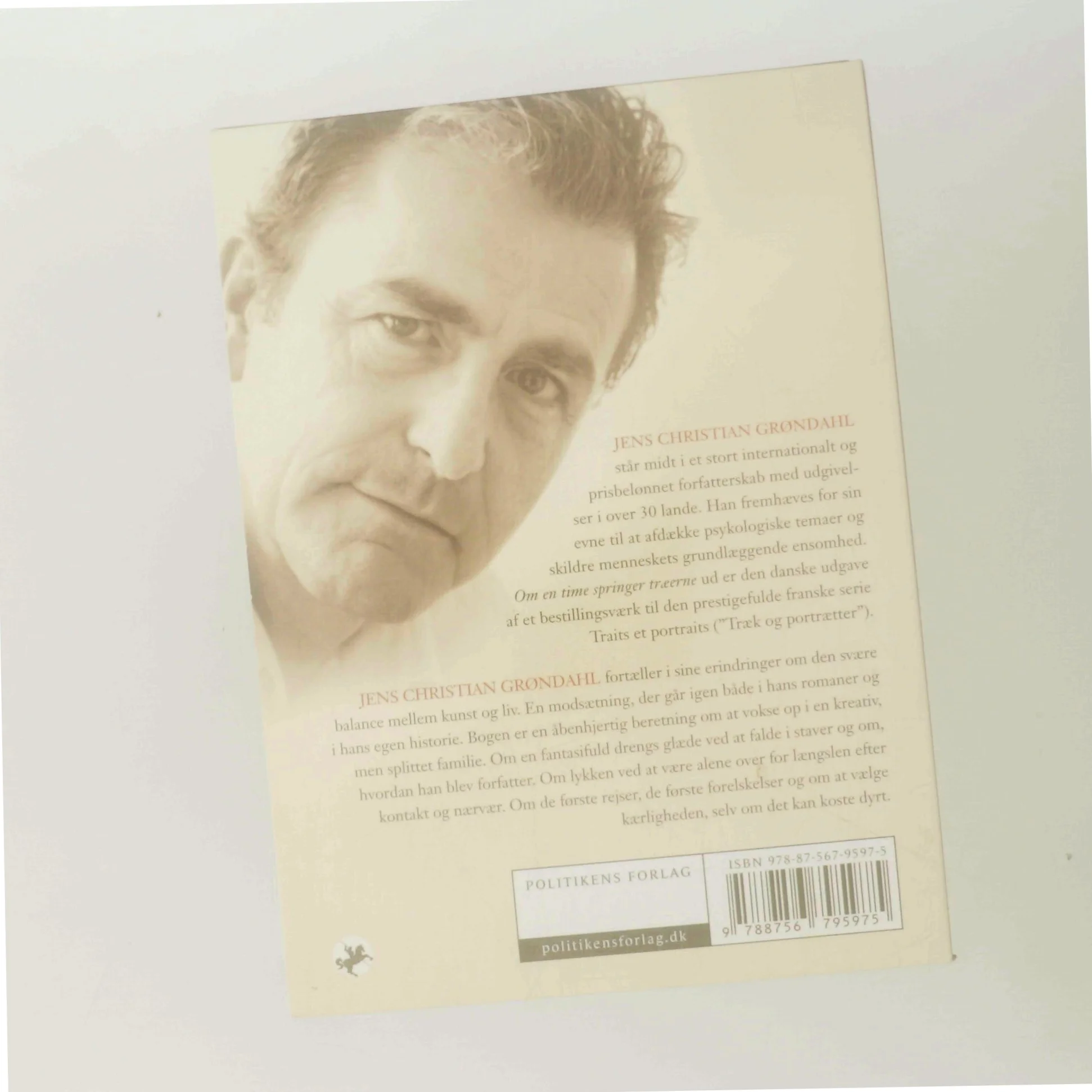 Om en time springer træerne ud af Jens Christian Grøndahl (Bog)