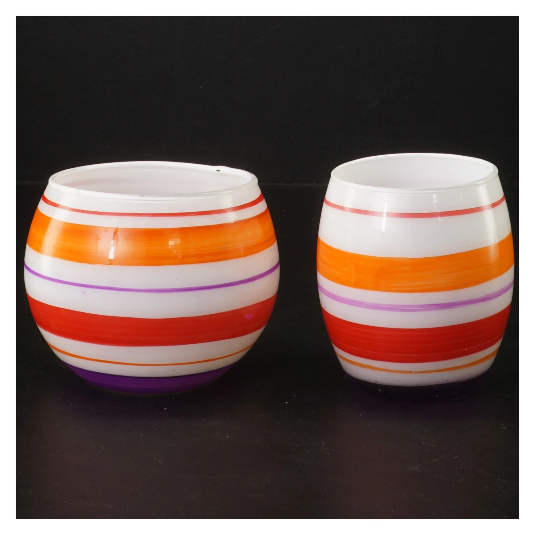 Farverige stribede vaser (str. 9,5 & 9 cm)