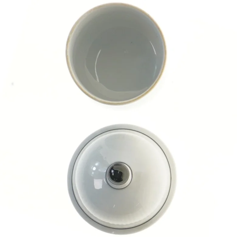 Hvid kanelkrukke med låg fra Kahla (str. Ø 7x11,5 cm)