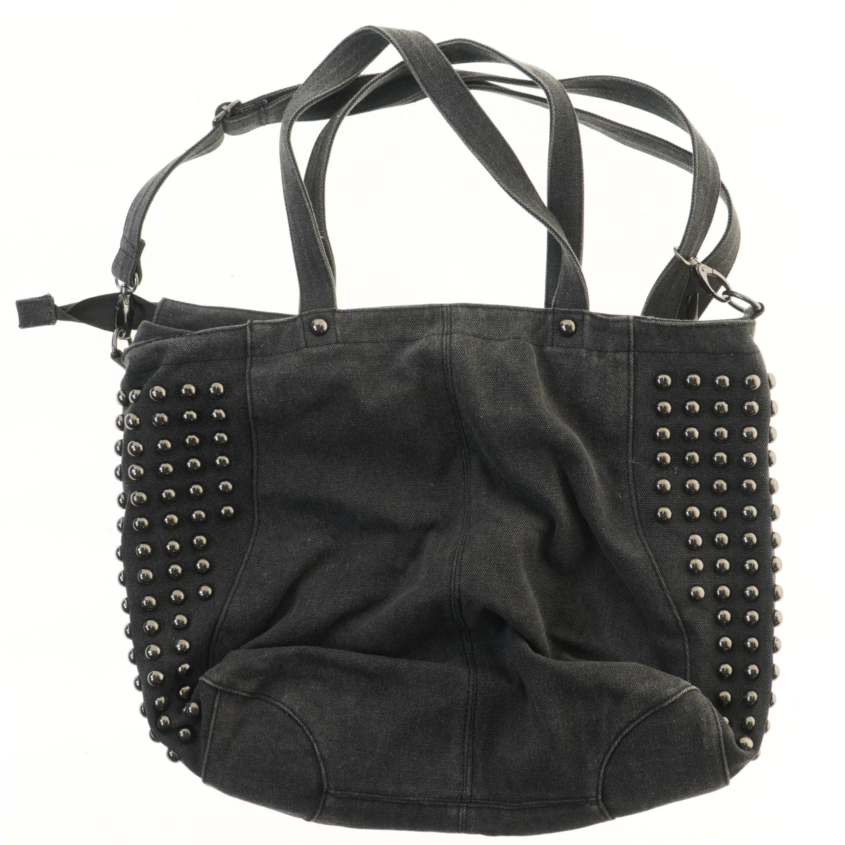 Sort skuldertaske med nitter (str. 46,5x36 cm)