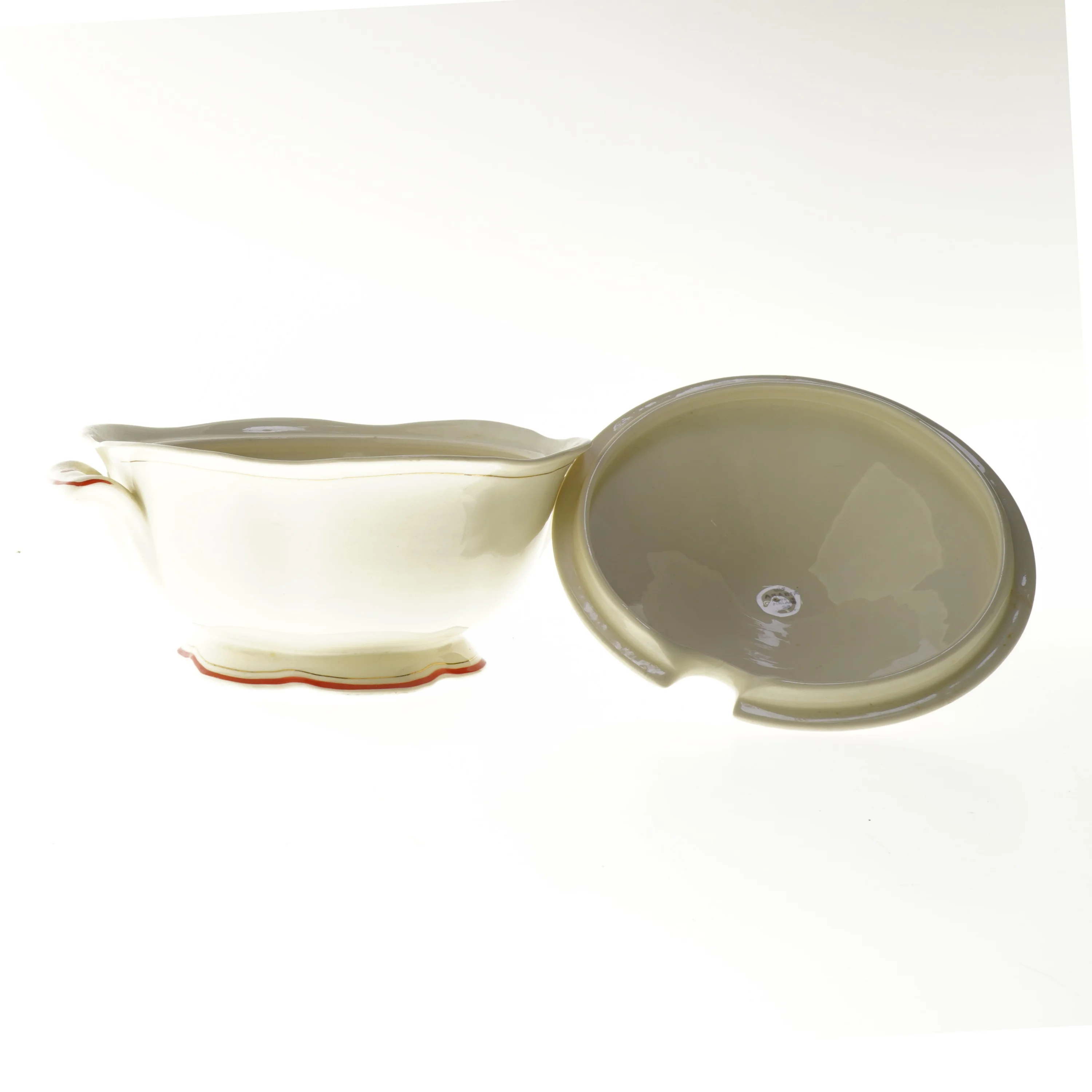 Rund serveringsskål med låg fra Arabia (str. Ø 21x19 cm)