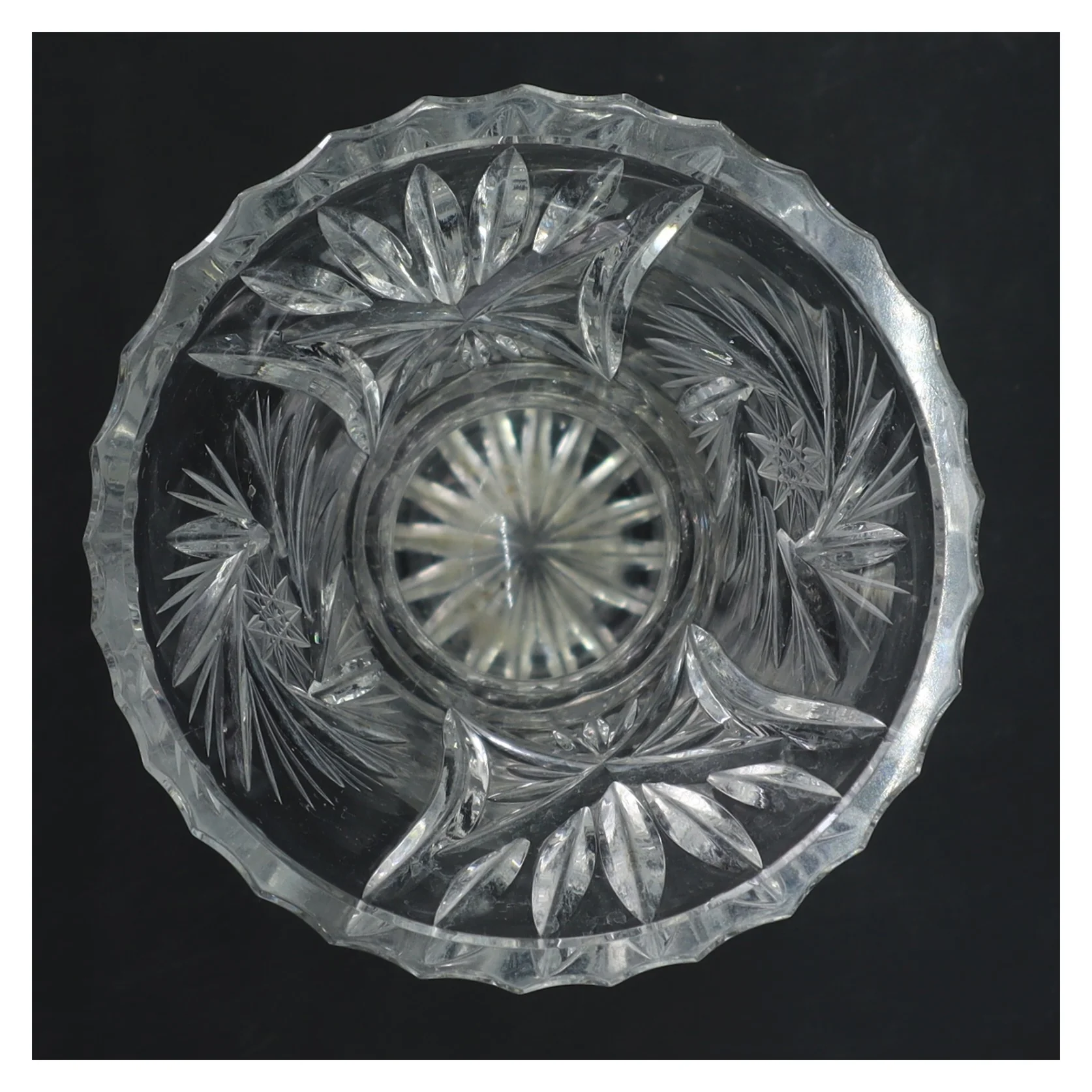 Glasvase med mønster (str. Ø 12 cm længde 21,5 cm)