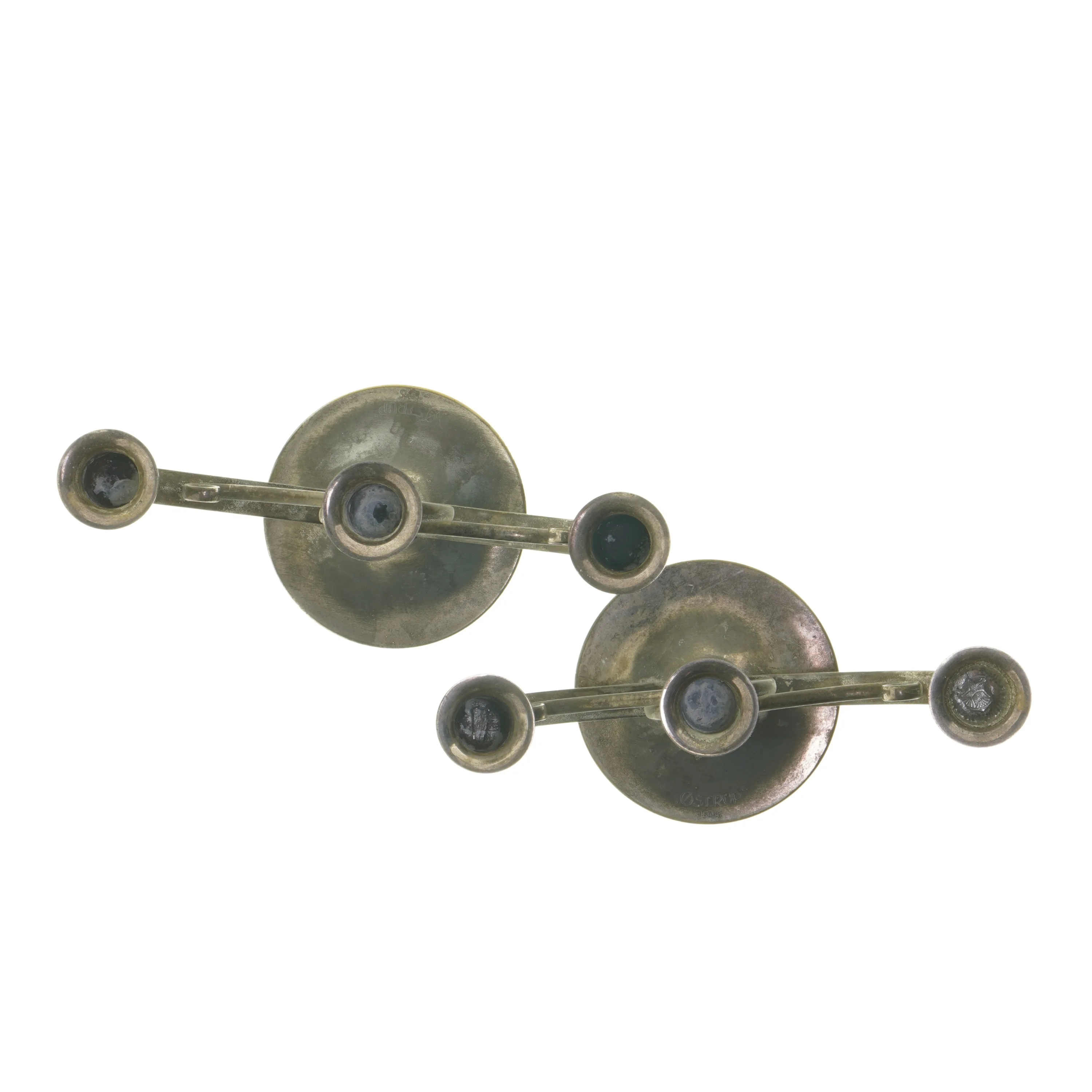 Antikke lysestager (str. 2 stk 22x16 cm)