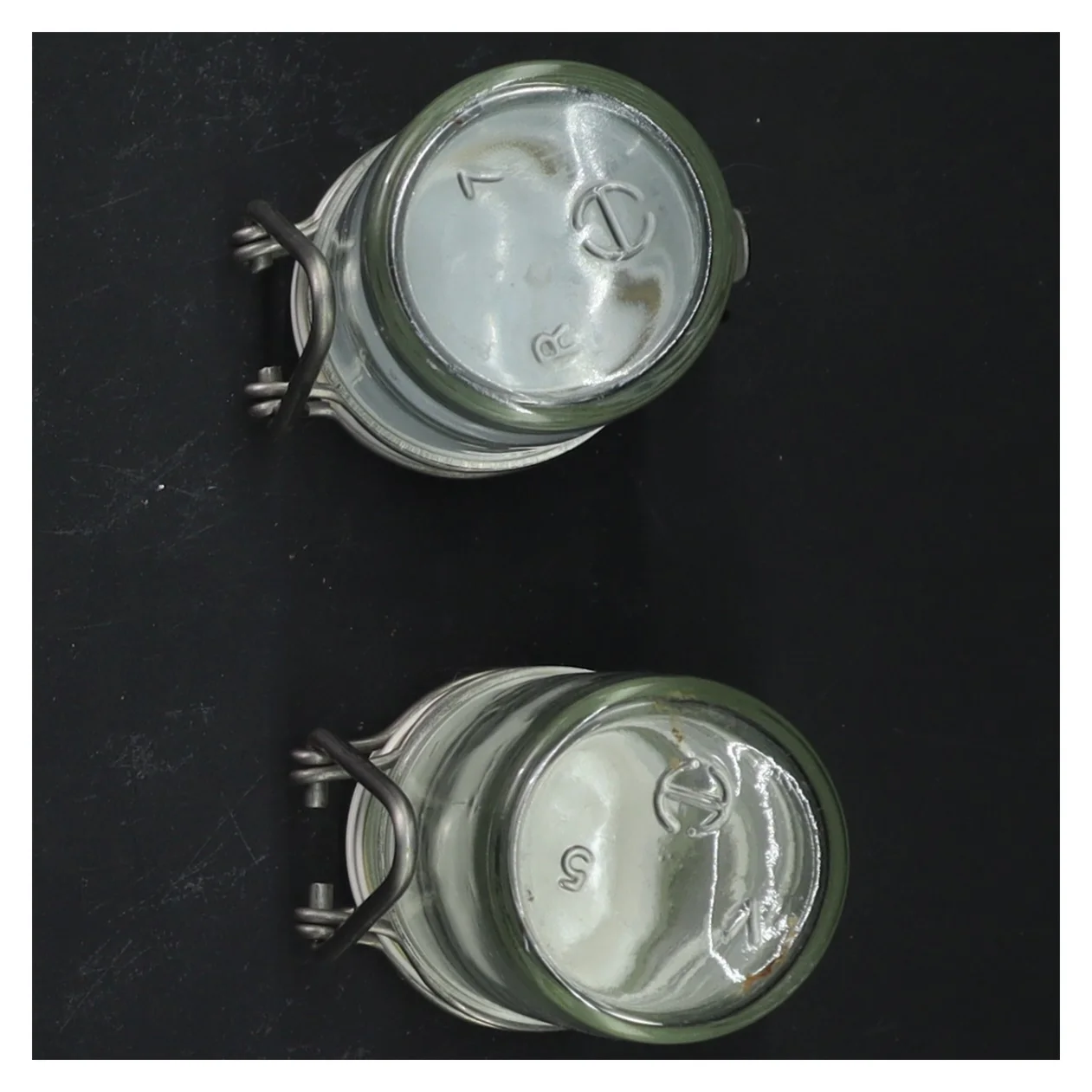 Glaskrukker med låg (str. 9 cm)