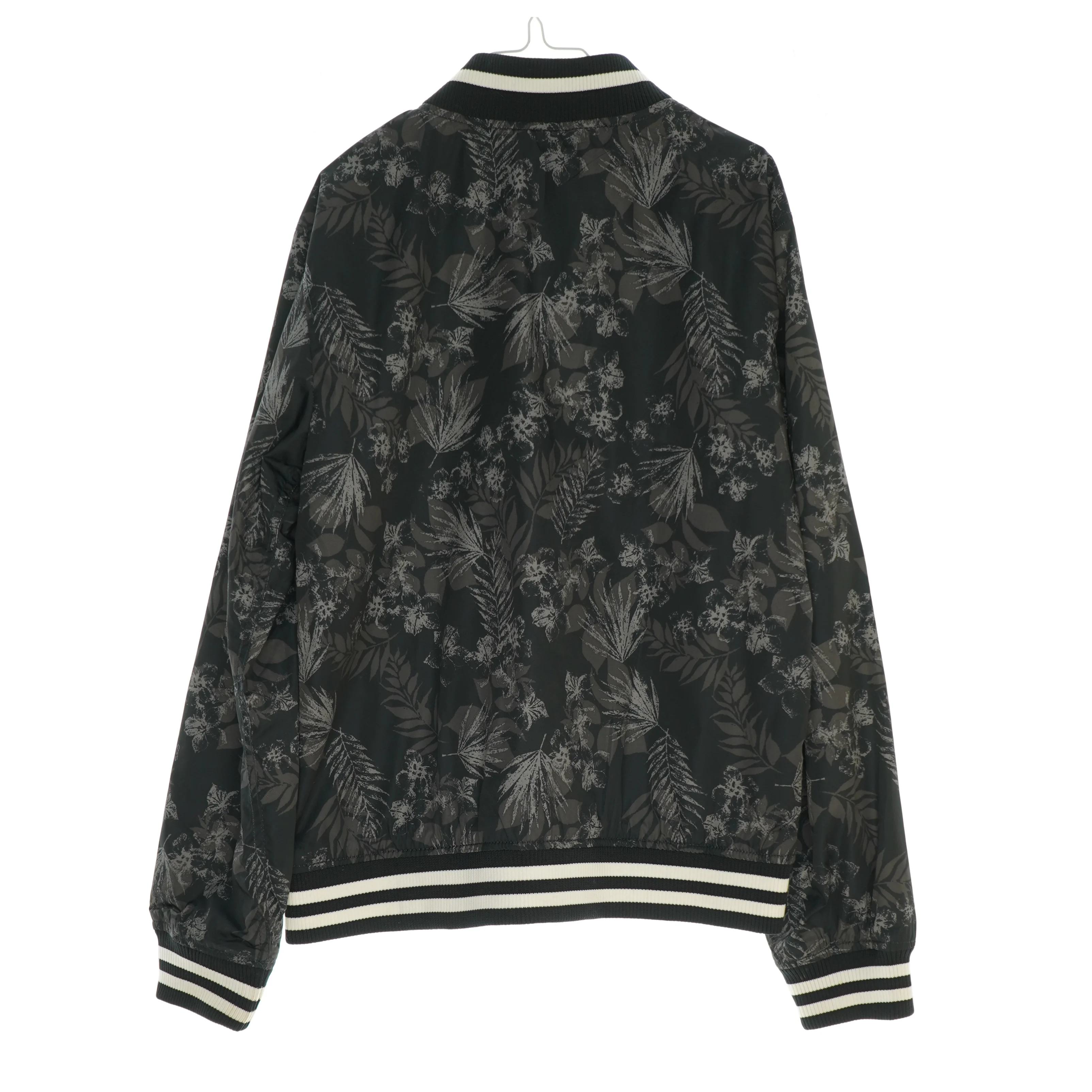 Jakke fra Lindex (str. 148)