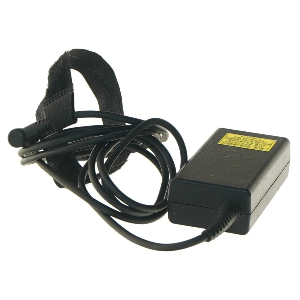 Toshiba strømadapter fra Toshiba