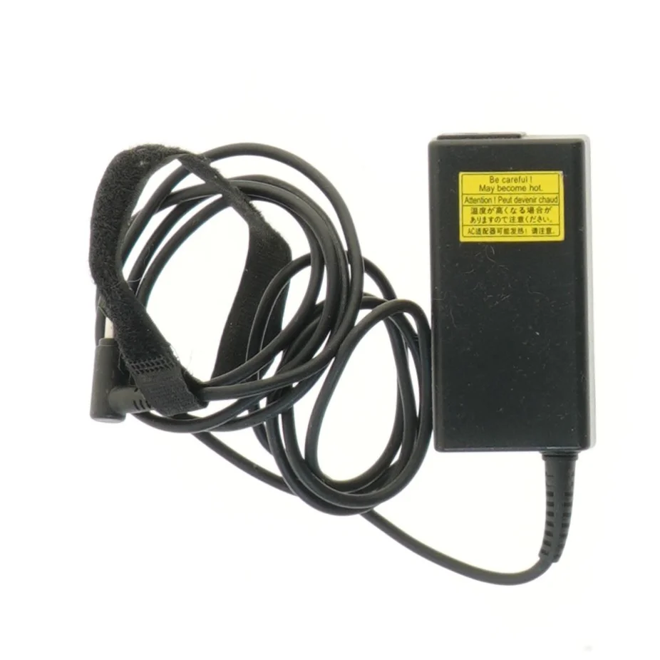 Toshiba strømadapter fra Toshiba